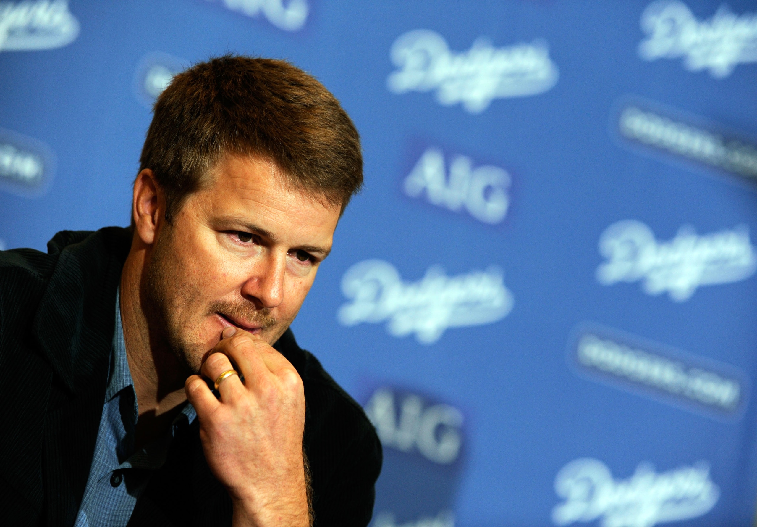 LOS ANGELES, CA - JANUARY 22:  Jeff Kent #12 of the Los Angeles Dodgers and the major league record-holder for home runs by a second baseman announces his retirement after 17seasons in Major League Baseball at a press conference on January 22, 2009 at Dod