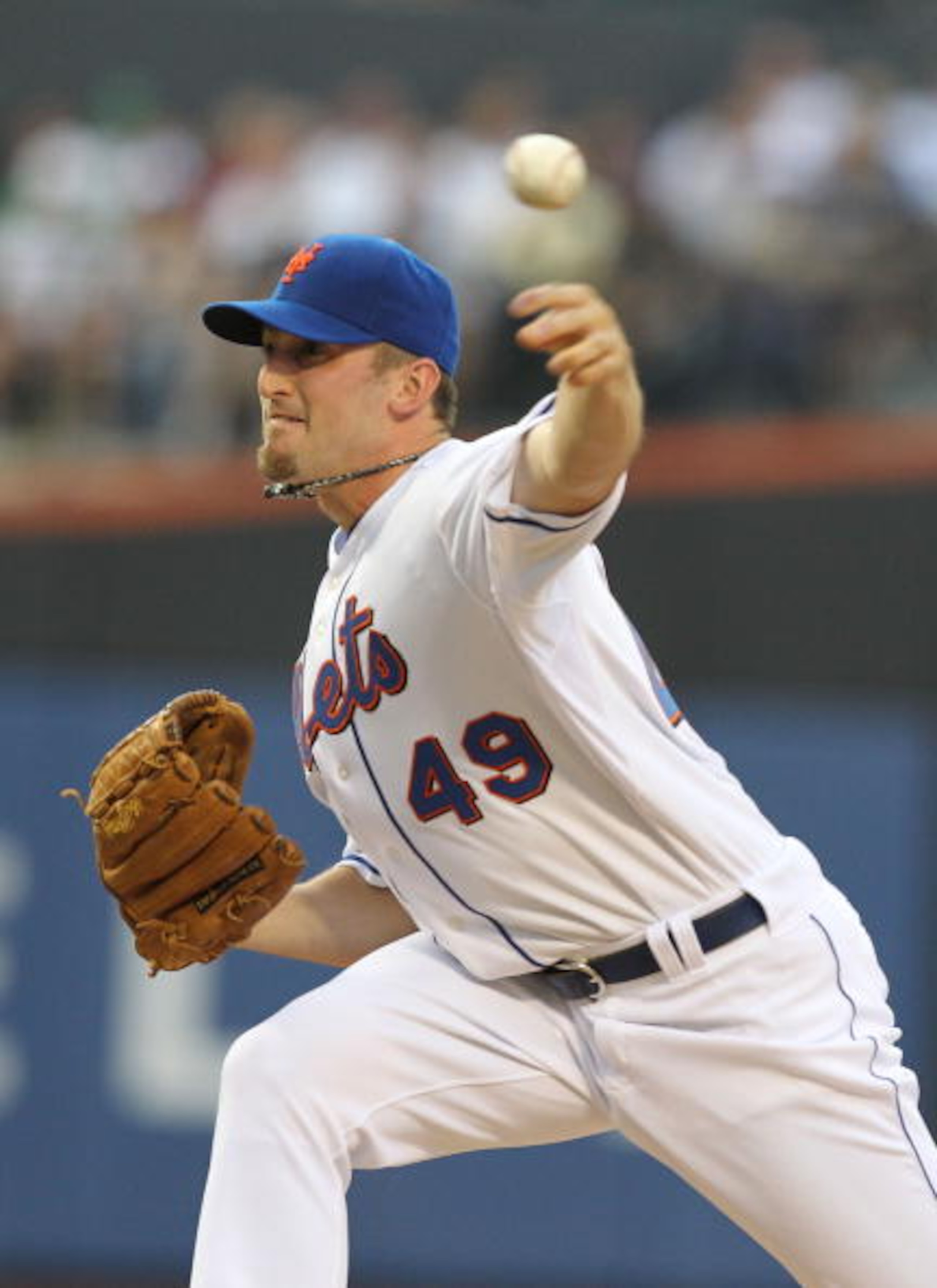 NEW YORK - JULY 27:  Jon Niese #49 of the New York Mets pitches against the St. Louis Cardinals during their game on July 27, 2010 at Citi Field in the Flushing neighborhood of the Queens borough of New York City.  (Photo by Al Bello/Getty Images)