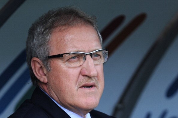 TURIN, ITALY - MARCH 20:  Juventus FC head coach Luigi Del Neri looks on prior to the Serie A match between Juventus FC and Brescia Calcio at Olimpico Stadium on March 20, 2011 in Turin, Italy.  (Photo by Valerio Pennicino/Getty Images)
