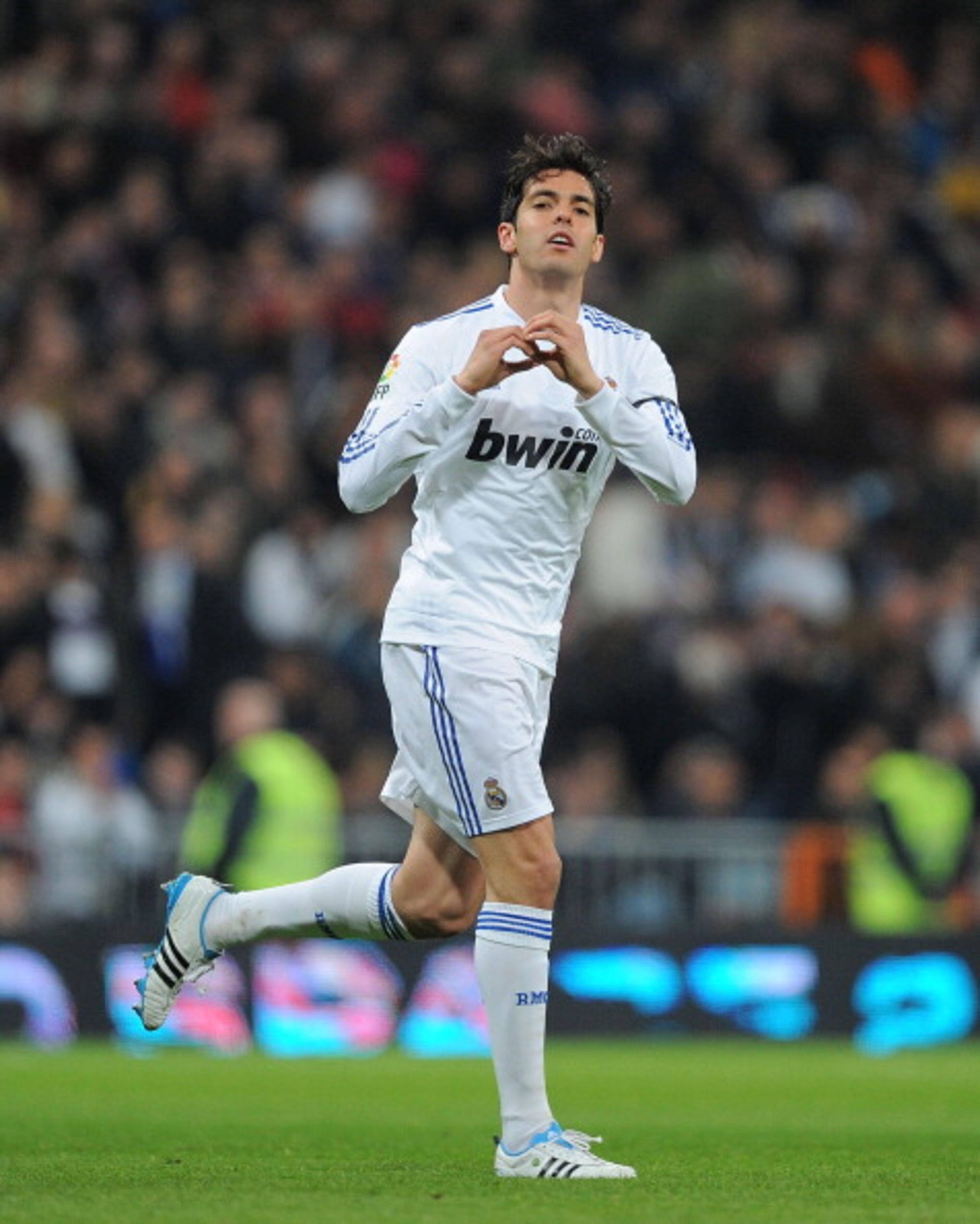 MADRID, SPAIN - FEBRUARY 06: Kaka of Real Madrid celebrates after scoring Real's first goal of during the La Liga match between Real Madrid and Real Sociedad at Estadio Santiago Bernabeu on February 6, 2011 in Madrid, Spain. (Photo by Denis Doyle/Getty MADRID, SPAIN - FEBRUARY 06: Kaka of Real Madrid celebrates after scoring Real's first goal of during the La Liga match between Real Madrid and Real Sociedad at Estadio Santiago Bernabeu on February 6, 2011 in Madrid, Spain. (Photo by Denis Doyle/Getty