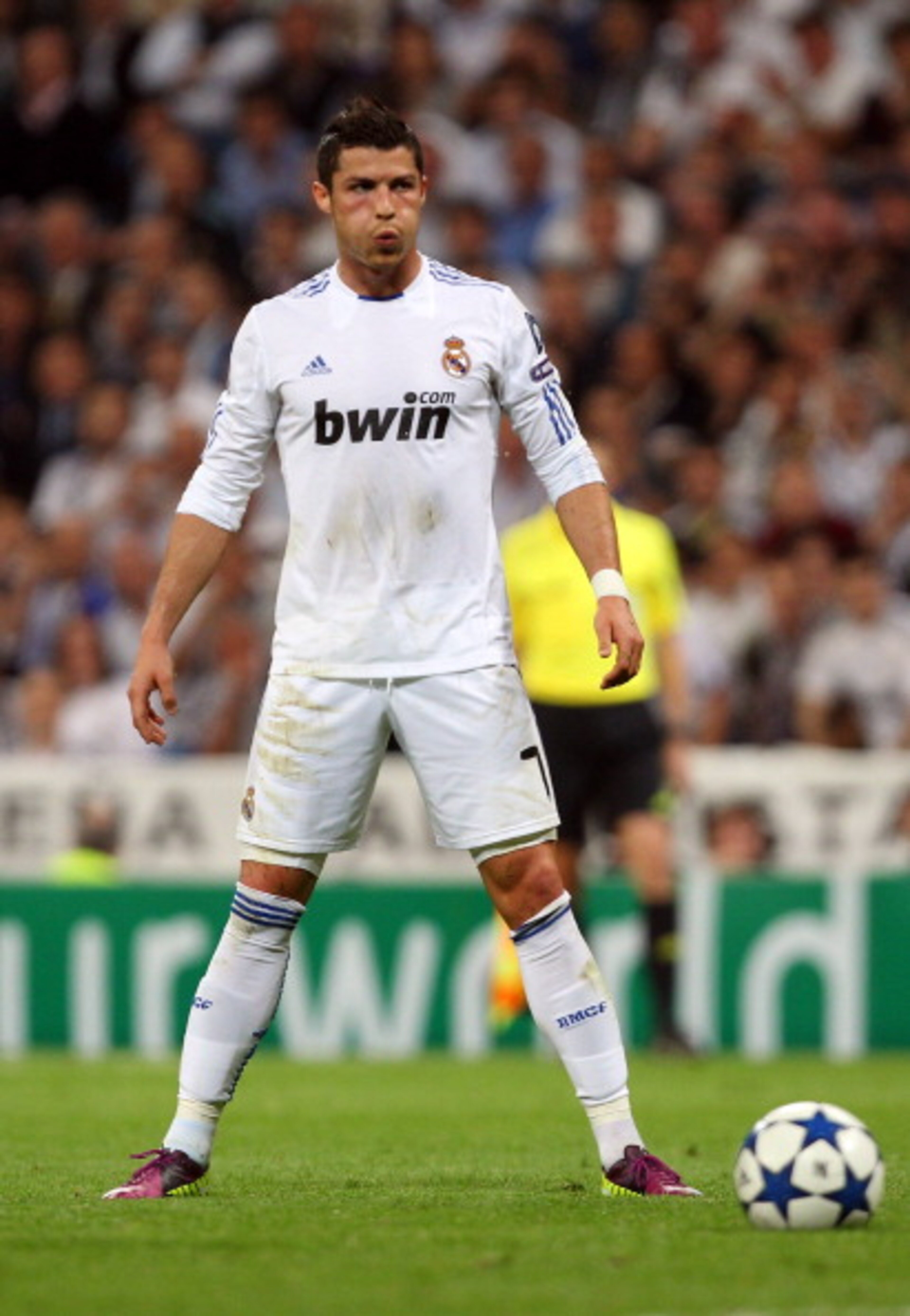 MADRID, SPAIN - APRIL 05: Cristiano Ronaldo of Real Madrid prepares for a free kick during the UEFA Champions League Quarter Final first leg match between Real Madrid and Tottenham Hotspur at Estadio Santiago Bernabeu on April 5, 2011 in Madrid, Spain. ( MADRID, SPAIN - APRIL 05: Cristiano Ronaldo of Real Madrid prepares for a free kick during the UEFA Champions League Quarter Final first leg match between Real Madrid and Tottenham Hotspur at Estadio Santiago Bernabeu on April 5, 2011 in Madrid, Spain. (