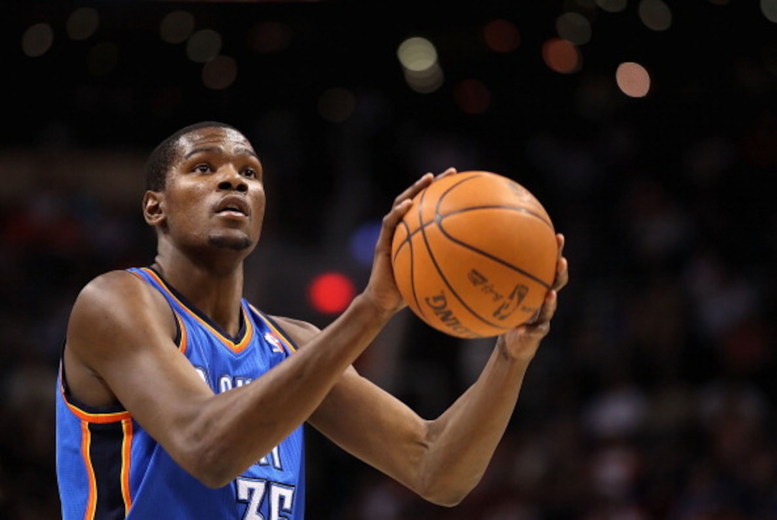 PHOENIX, AZ - MARCH 30:  Kevin Durant #35 of the Oklahoma City Thunder shoots a free throw shot during the NBA game against the Phoenix Suns at US Airways Center on March 30, 2011 in Phoenix, Arizona. The Thunder defeated the Suns 116-98.   NOTE TO USER: