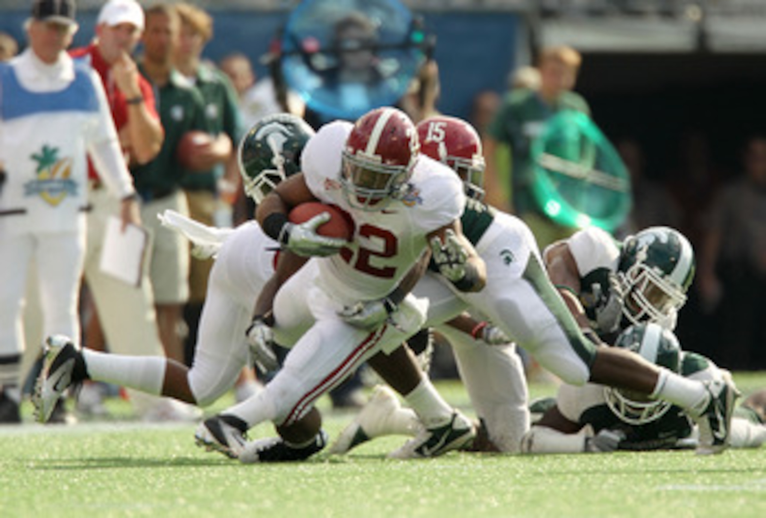 ORLANDO, FL - JANUARY 01:  Mark Ingram #22 of the Alabama Crimson Tide rushes during the Capitol One Bowl against the Michigan State Spartans at the Florida Citrus Bowl on January 1, 2011 in Orlando, Florida.  (Photo by Mike Ehrmann/Getty Images)