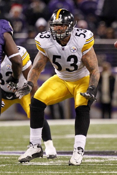 BALTIMORE, MD - DECEMBER 05:  Maurkice Pouncey #53 Pittsburgh Steelers blocks against the Baltimore Ravens at M&T Bank Stadium on December 5, 2010 in Baltimore, Maryland.  (Photo by Geoff Burke/Getty Images)