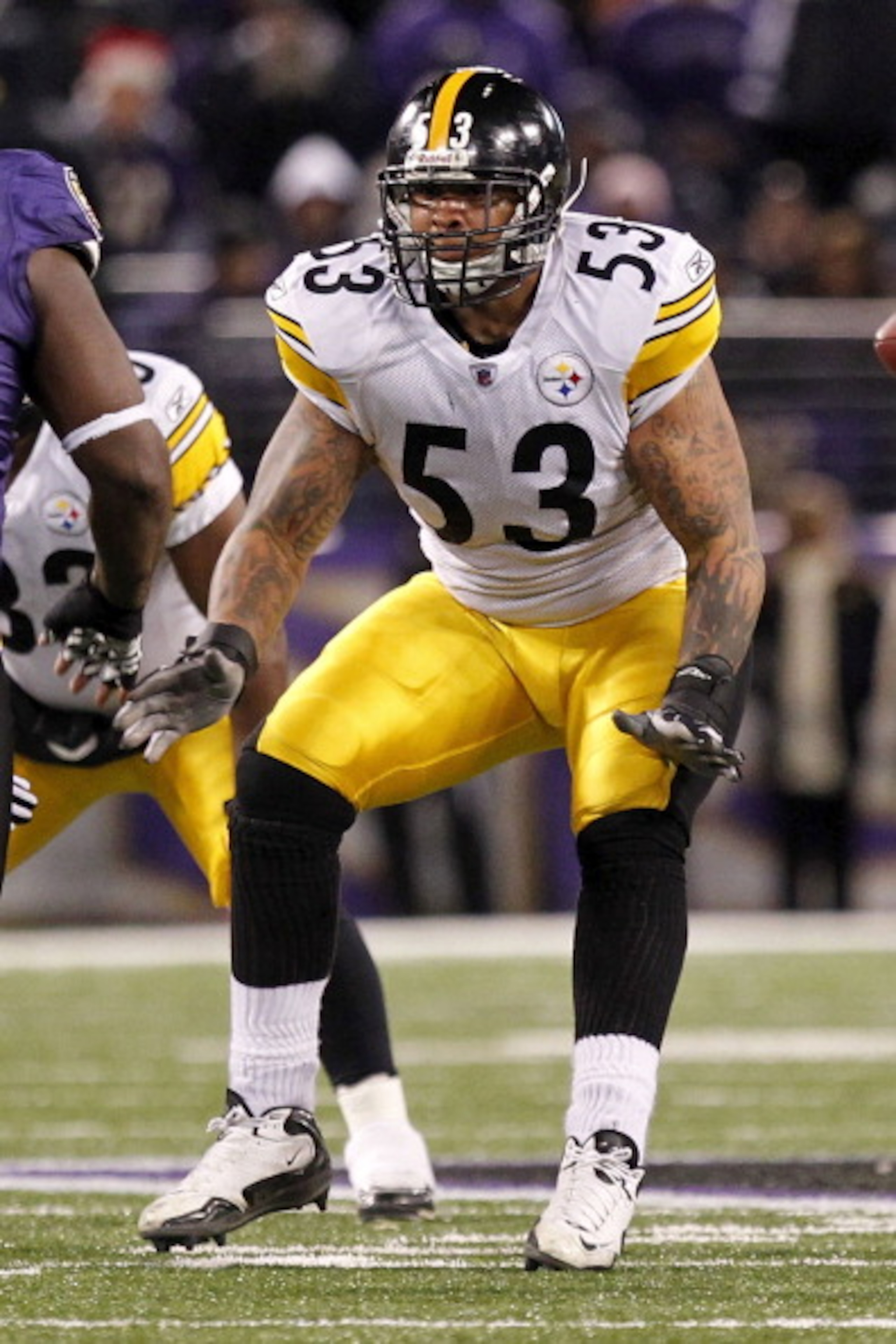 BALTIMORE, MD - DECEMBER 05: Maurkice Pouncey #53 Pittsburgh Steelers blocks against the Baltimore Ravens at M&T Bank Stadium on December 5, 2010 in Baltimore, Maryland. (Photo by Geoff Burke/Getty Images) BALTIMORE, MD - DECEMBER 05: Maurkice Pouncey #53 Pittsburgh Steelers blocks against the Baltimore Ravens at M&T Bank Stadium on December 5, 2010 in Baltimore, Maryland. (Photo by Geoff Burke/Getty Images)