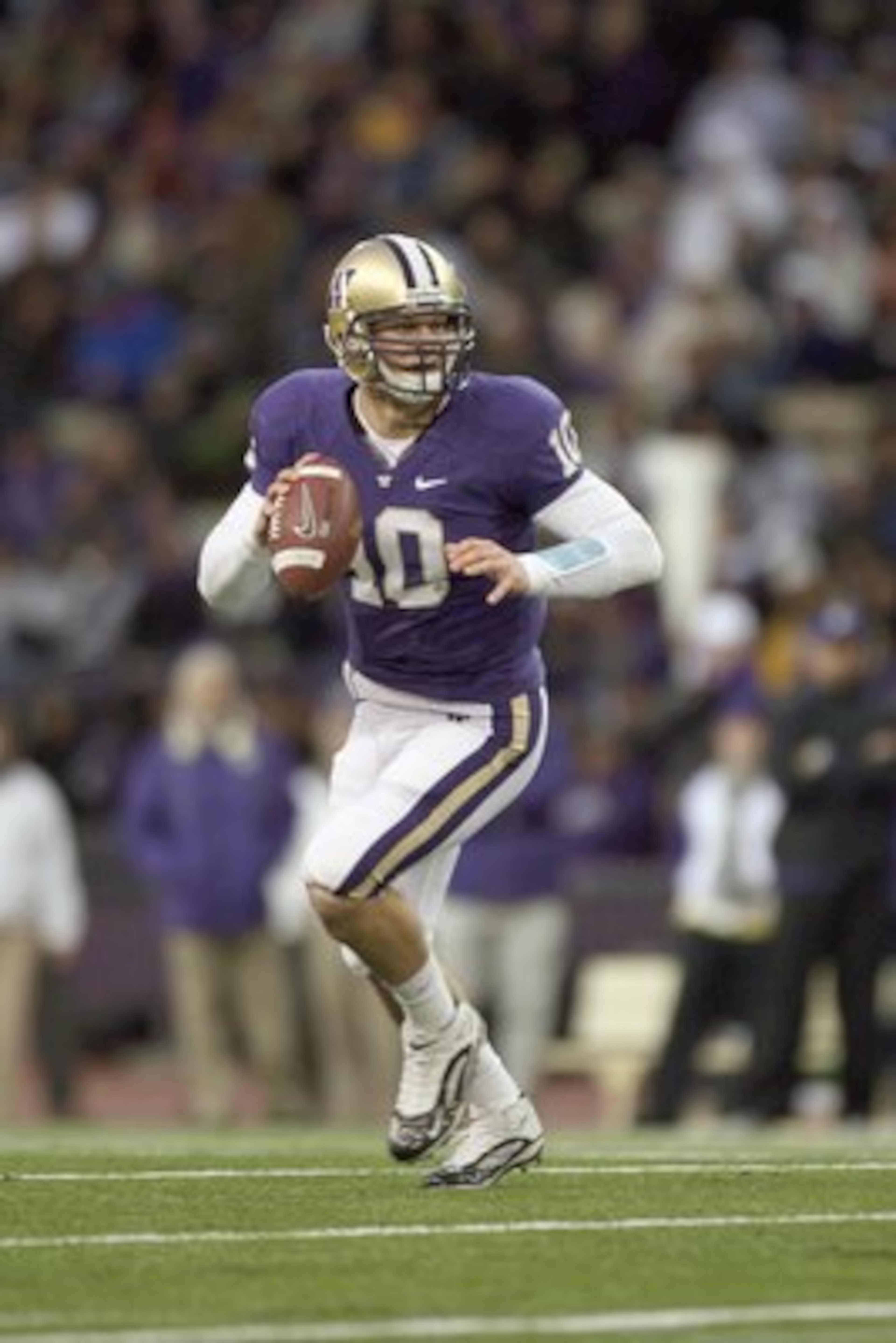 SEATTLE - DECEMBER 05: Quarterback Jake Locker #10 of the Washington Huskies moves to pass the ball during game against the California Bears on December 5, 2009 at Husky Stadium in Seattle, Washington. The Huskies defeated the Bears 42-10. (Photo by Otto