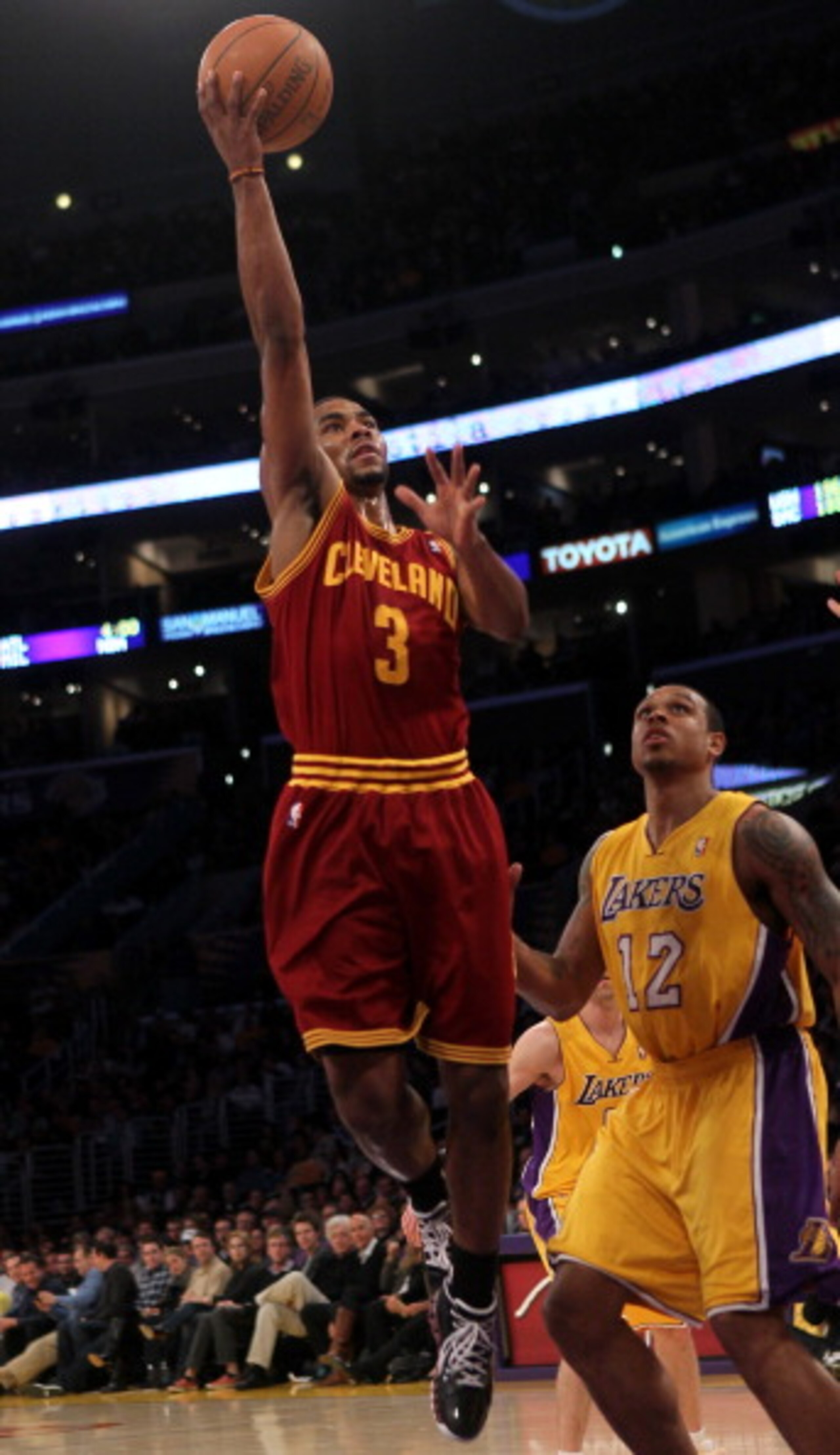 LOS ANGELES, CA - JANUARY 11: Ramon Sessions #3 of the Cleveland Cavaliers shoots over Shannon Brown #12 of the Los Angeles Lakers at Staples Center on January 11, 2011 in Los Angeles, California. The Lakers won 112-57. NOTE TO USER: User expressly ack LOS ANGELES, CA - JANUARY 11: Ramon Sessions #3 of the Cleveland Cavaliers shoots over Shannon Brown #12 of the Los Angeles Lakers at Staples Center on January 11, 2011 in Los Angeles, California. The Lakers won 112-57. NOTE TO USER: User expressly ack