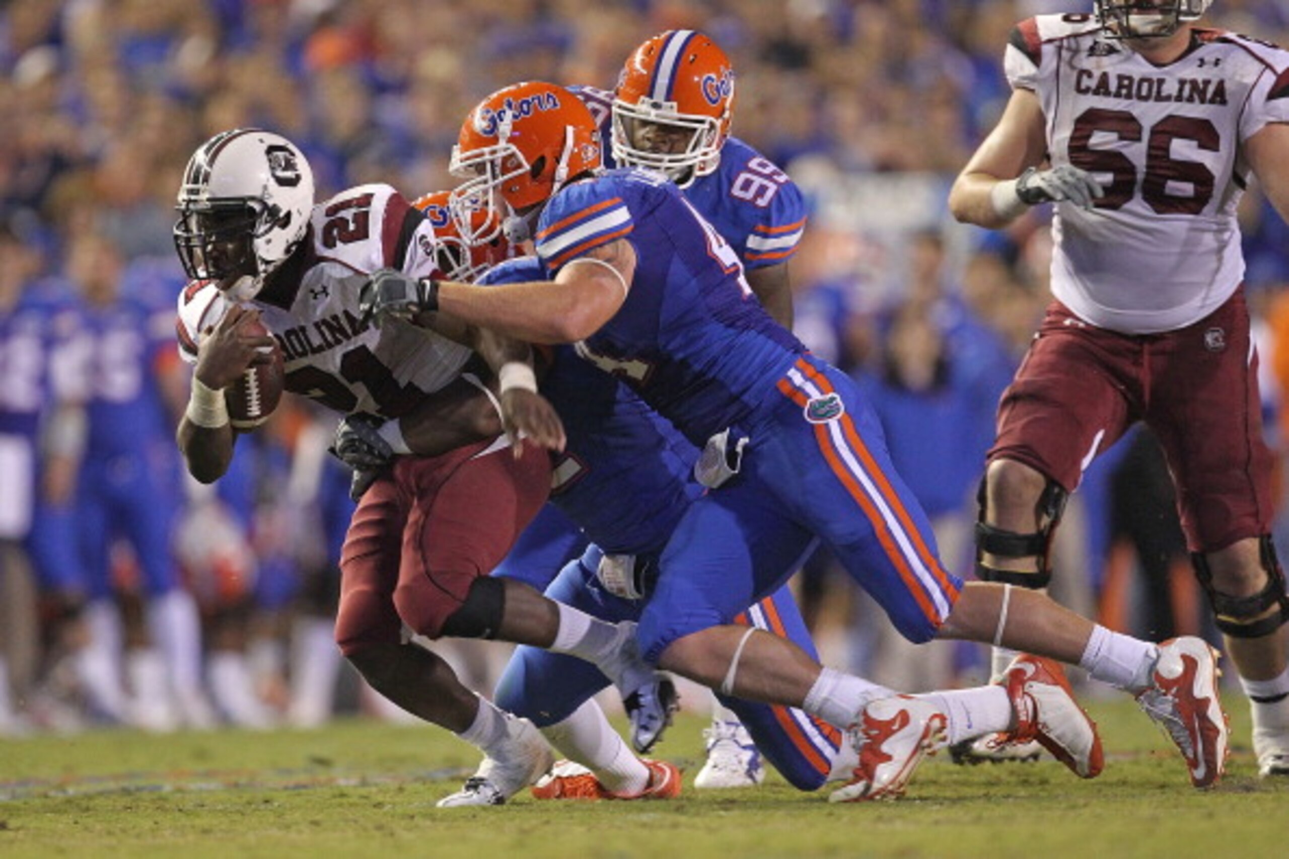 GAINESVILLE, FL - NOVEMBER 13:  Marcus Lattimore #21 of the South Carolina Gamecocks rushes during a game against the Florida Gators at Ben Hill Griffin Stadium on November 13, 2010 in Gainesville, Florida.  (Photo by Mike Ehrmann/Getty Images)