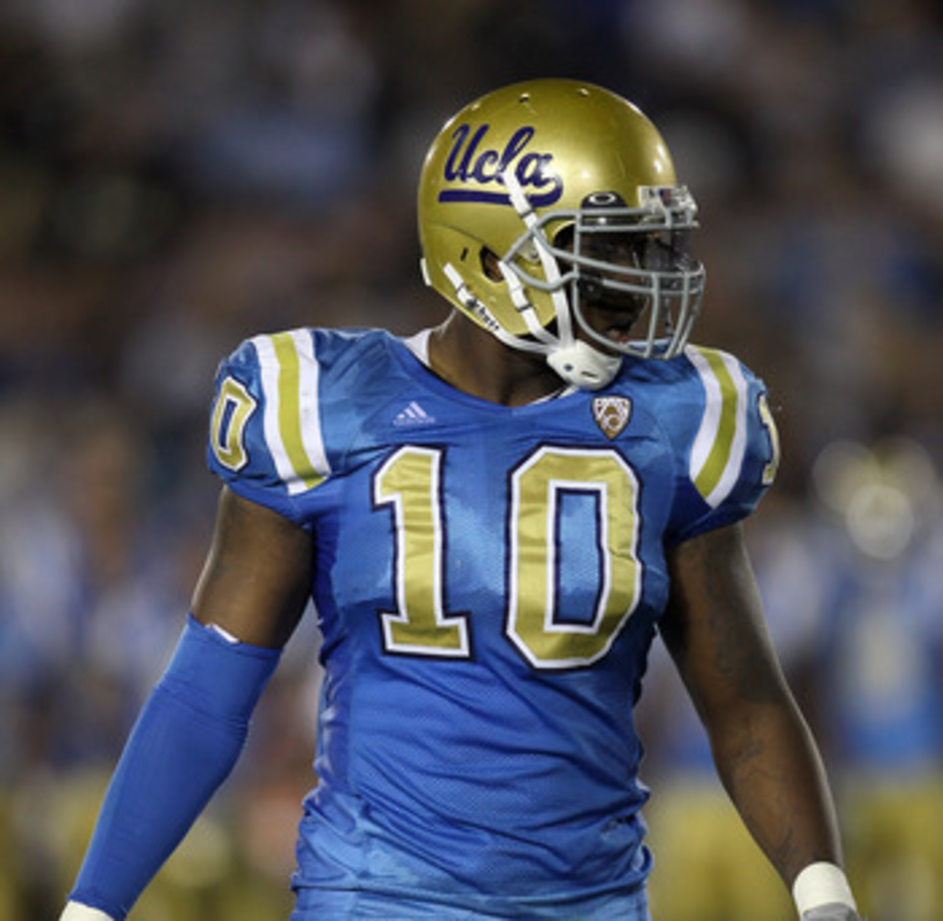 PASADENA, CA - SEPTEMBER 18: Linebacker Akeem Ayers #10 of the UCLA Bruins in the game with the Houston Cougars at the Rose Bowl on September 18, 2010 in Pasadena, California. UCLA won 31-13. (Photo by Stephen Dunn/Getty Images) PASADENA, CA - SEPTEMBER 18: Linebacker Akeem Ayers #10 of the UCLA Bruins in the game with the Houston Cougars at the Rose Bowl on September 18, 2010 in Pasadena, California. UCLA won 31-13. (Photo by Stephen Dunn/Getty Images)