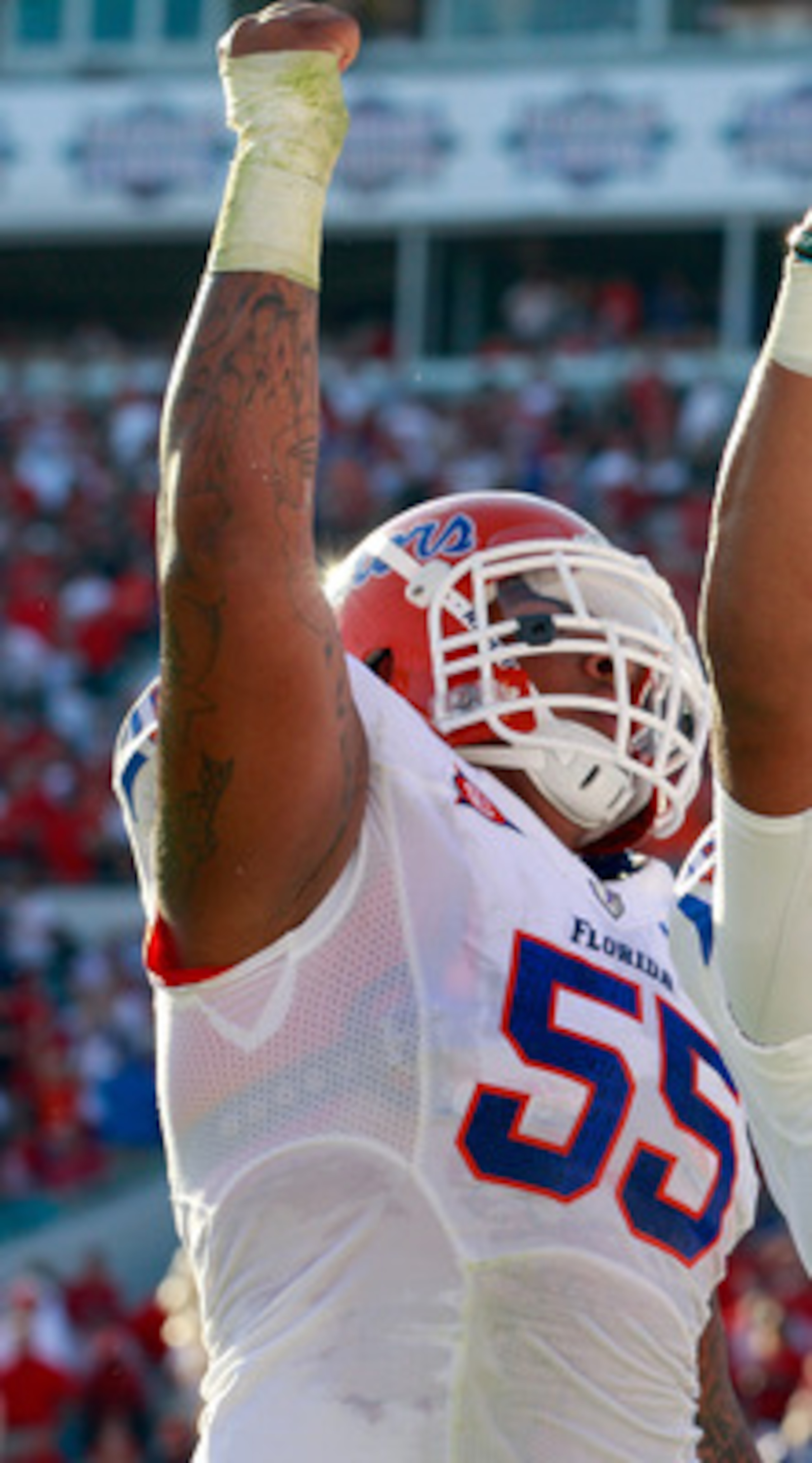 JACKSONVILLE, FL - OCTOBER 30:  Jordan Reed #11 and Mike Pouncey #55 of the Florida Gators celebrate a touchdown during the game against the Georgia Bulldogs at EverBank Field on October 30, 2010 in Jacksonville, Florida.  (Photo by Sam Greenwood/Getty Im