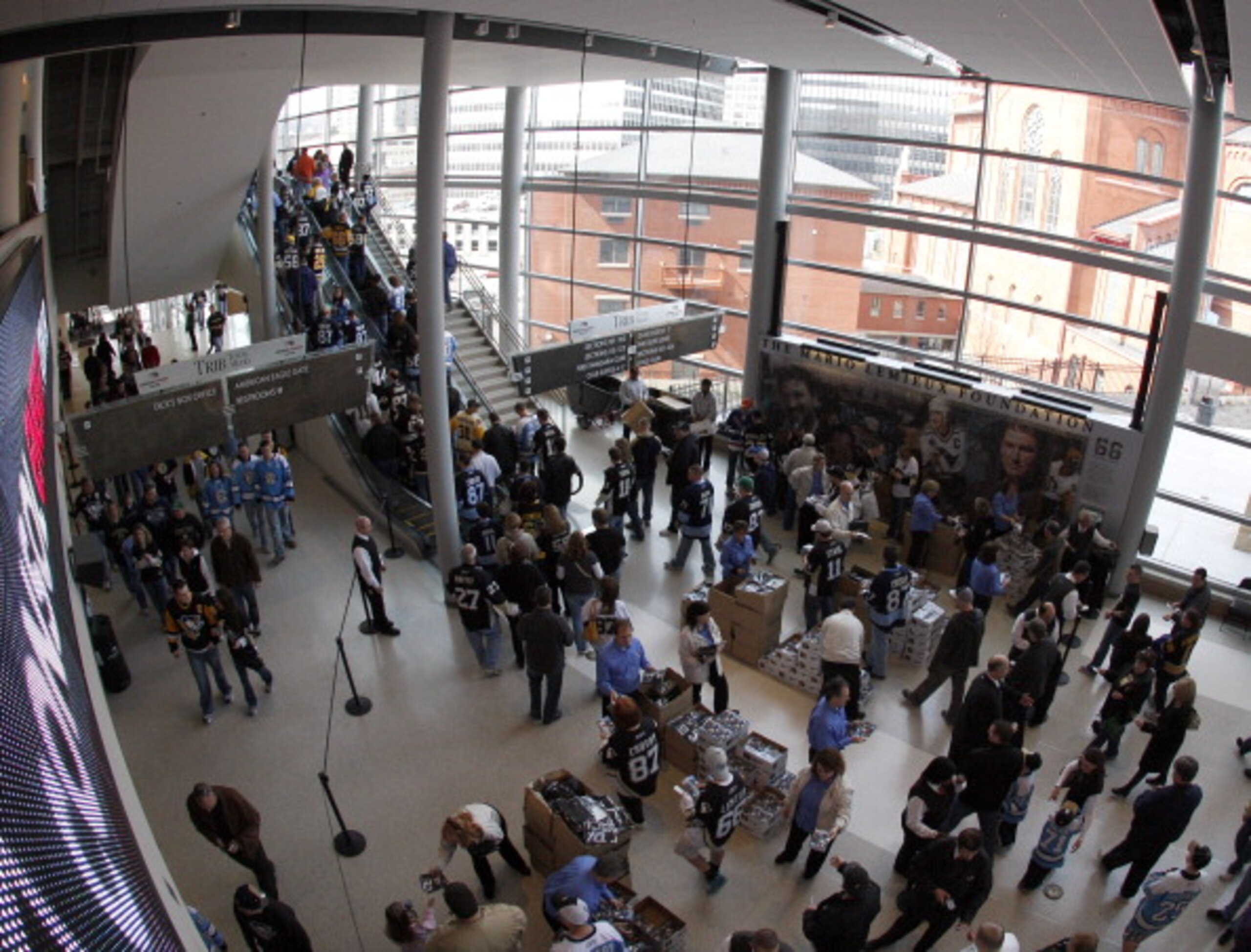 PITTSBURGH, PA - MARCH 20:  Fans enter the Consol Energy Center before the start of play between the Pittsburgh Penguins and the New York Rangers on March 20, 2011 in Pittsburgh, Pennsylvania.  (Photo by Justin K. Aller/Getty Images)