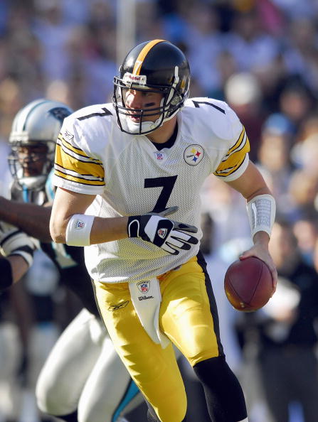 CHARLOTTE, NC - DECEMBER 17:  Ben Roethlisberger #7 of the Pittsburgh Steelers moves back with the ball during the game against the Carolina Panthers December 17, 2006 at Bank of America Stadium in Charlotte, North Carolina. Pittsburgh defeated Carolina 3