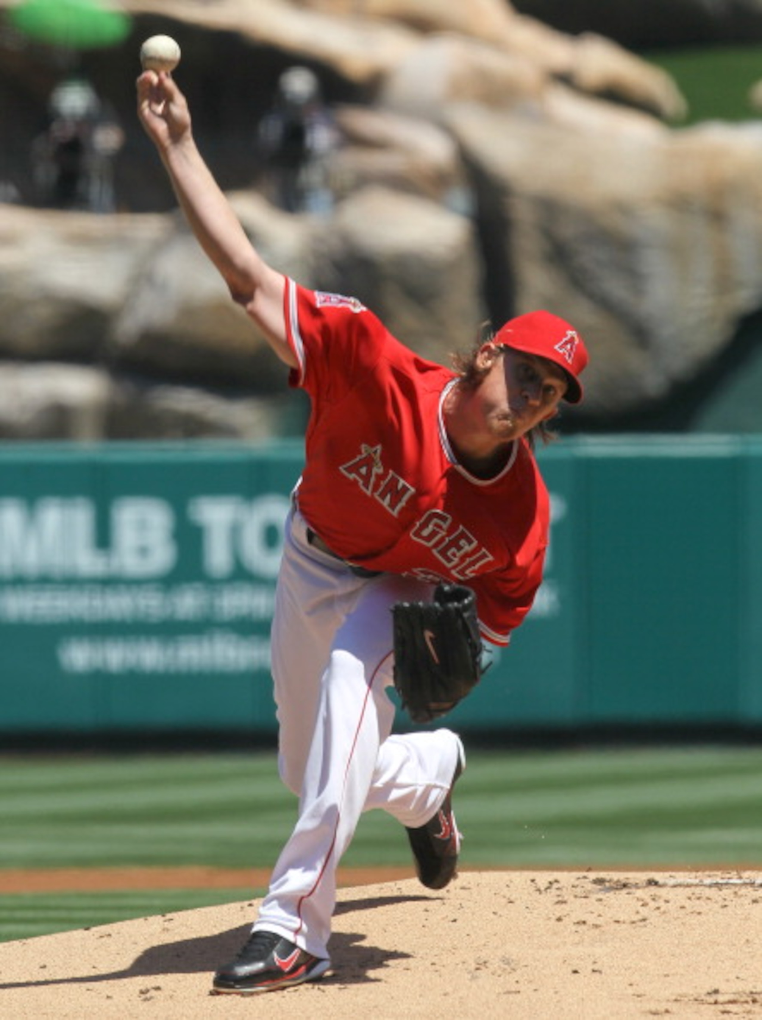 ANAHEIM, CA - APRIL 10:  Jered Weaver #36 of the Los Angeles Angels of Anaheim throws a pitch against the Toronto Blue Jays on April 10, 2011 at Angel Stadium in Anaheim, California.  (Photo by Stephen Dunn/Getty Images)