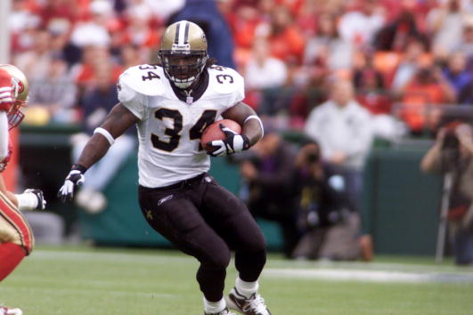 11 Nov 2001 : Ricky Williams of the New Orleans Saints in action against the San Francisco 49ersduring the game at 3 Com Stadium in San Francisco, California. The 49ers won 28-27. DIGITAL IMAGE. Mandatory Credit: Jed Jacobsohn/Allsport