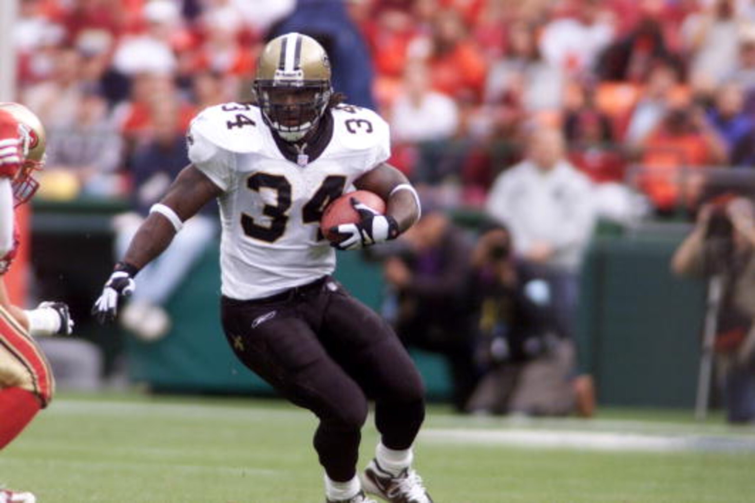 11 Nov 2001 : Ricky Williams of the New Orleans Saints in action against the San Francisco 49ersduring the game at 3 Com Stadium in San Francisco, California. The 49ers won 28-27. DIGITAL IMAGE. Mandatory Credit: Jed Jacobsohn/Allsport 11 Nov 2001 : Ricky Williams of the New Orleans Saints in action against the San Francisco 49ersduring the game at 3 Com Stadium in San Francisco, California. The 49ers won 28-27. DIGITAL IMAGE. Mandatory Credit: Jed Jacobsohn/Allsport