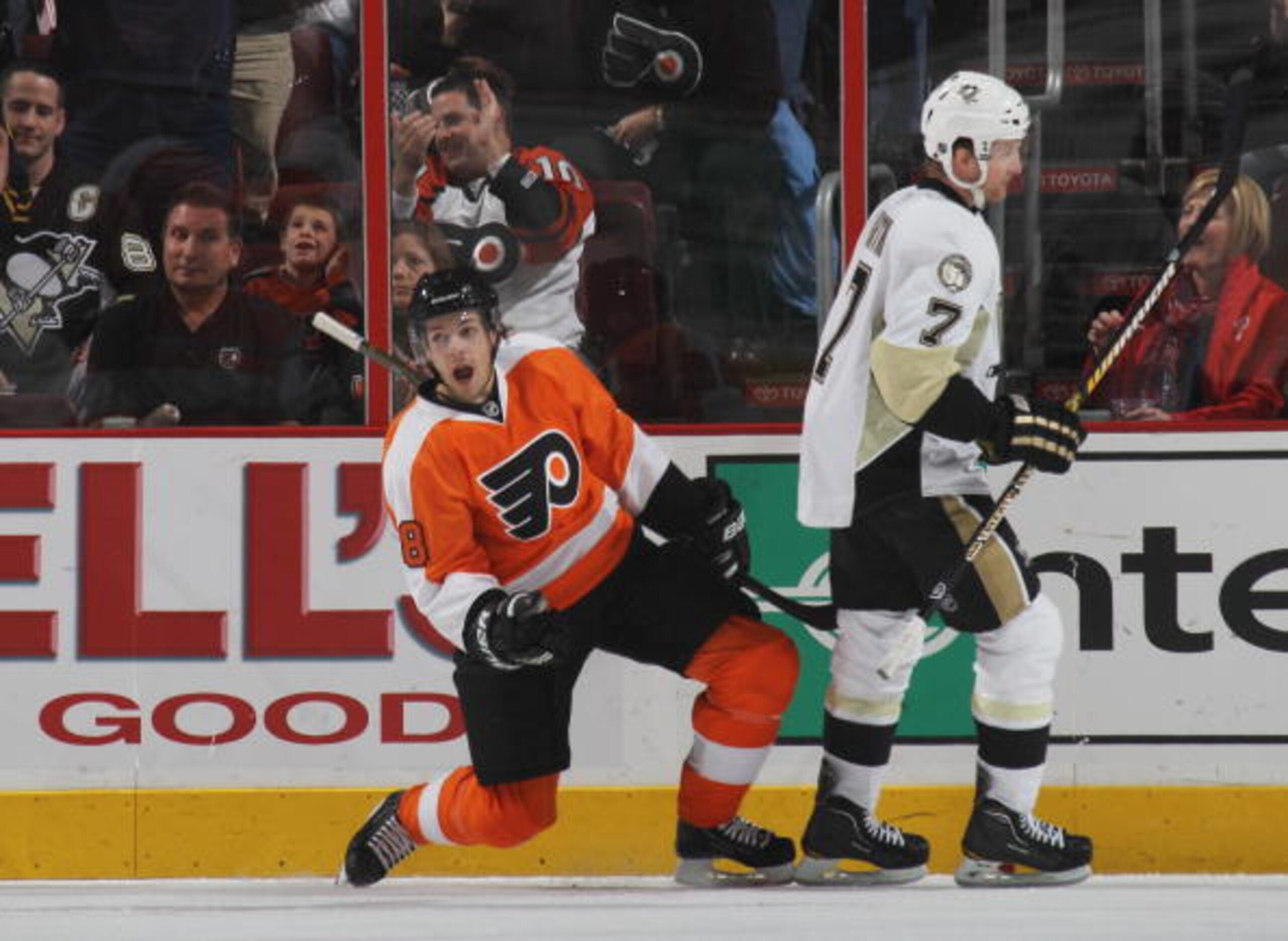 PHILADELPHIA - OCTOBER 16: Danny Briere #48 of the Philadelphia Flyers scores a power play goal at 6:43 of the first period against the Pittsburgh Penguins at the Wells Fargo Center on October 16, 2010 in Philadelphia, Pennsylvania. (Photo by Bruce Benne PHILADELPHIA - OCTOBER 16: Danny Briere #48 of the Philadelphia Flyers scores a power play goal at 6:43 of the first period against the Pittsburgh Penguins at the Wells Fargo Center on October 16, 2010 in Philadelphia, Pennsylvania. (Photo by Bruce Benne