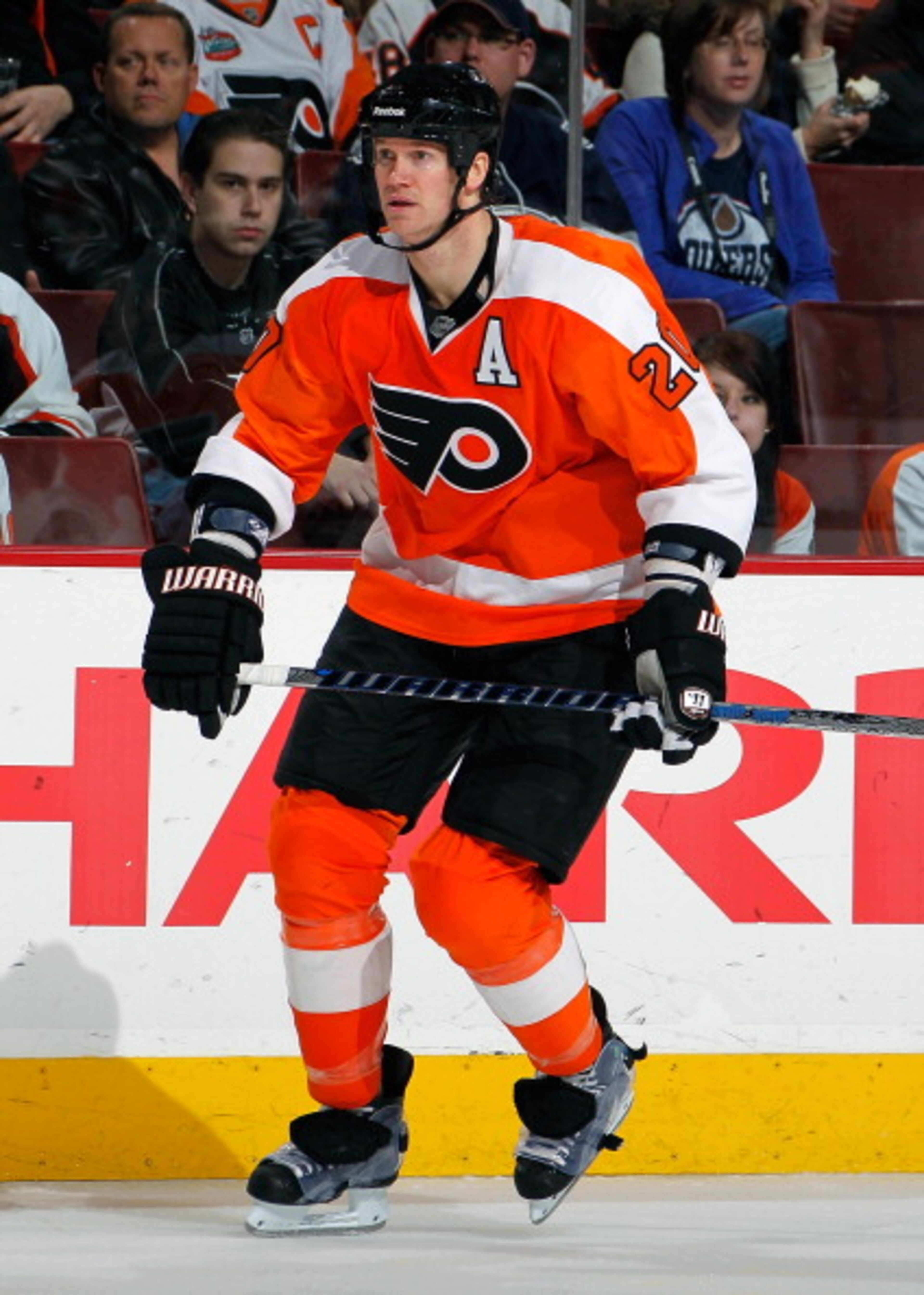 PHILADELPHIA, PA - MARCH 08: Chris Pronger #6 of the Philadelphia Flyers skates during an NHL hockey game against the Edmonton Oilers at the Wells Fargo Center on March 8, 2011 in Philadelphia, Pennsylvania. (Photo by Paul Bereswill/Getty Images) PHILADELPHIA, PA - MARCH 08: Chris Pronger #6 of the Philadelphia Flyers skates during an NHL hockey game against the Edmonton Oilers at the Wells Fargo Center on March 8, 2011 in Philadelphia, Pennsylvania. (Photo by Paul Bereswill/Getty Images)