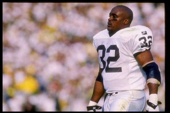 2 Jan 1995: Tailback Ki-Jana Carter of the Penn State Nittany Lions stands on the field during the Rose Bowl against the Oregon Ducks at the Rose Bowl in Pasadena, California. Penn State won the game 38-20.