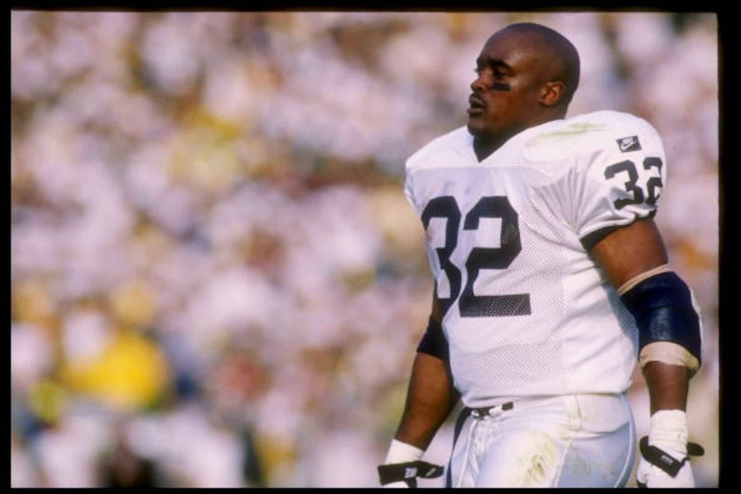 2 Jan 1995: Tailback Ki-Jana Carter of the Penn State Nittany Lions stands on the field during the Rose Bowl against the Oregon Ducks at the Rose Bowl in Pasadena, California. Penn State won the game 38-20.