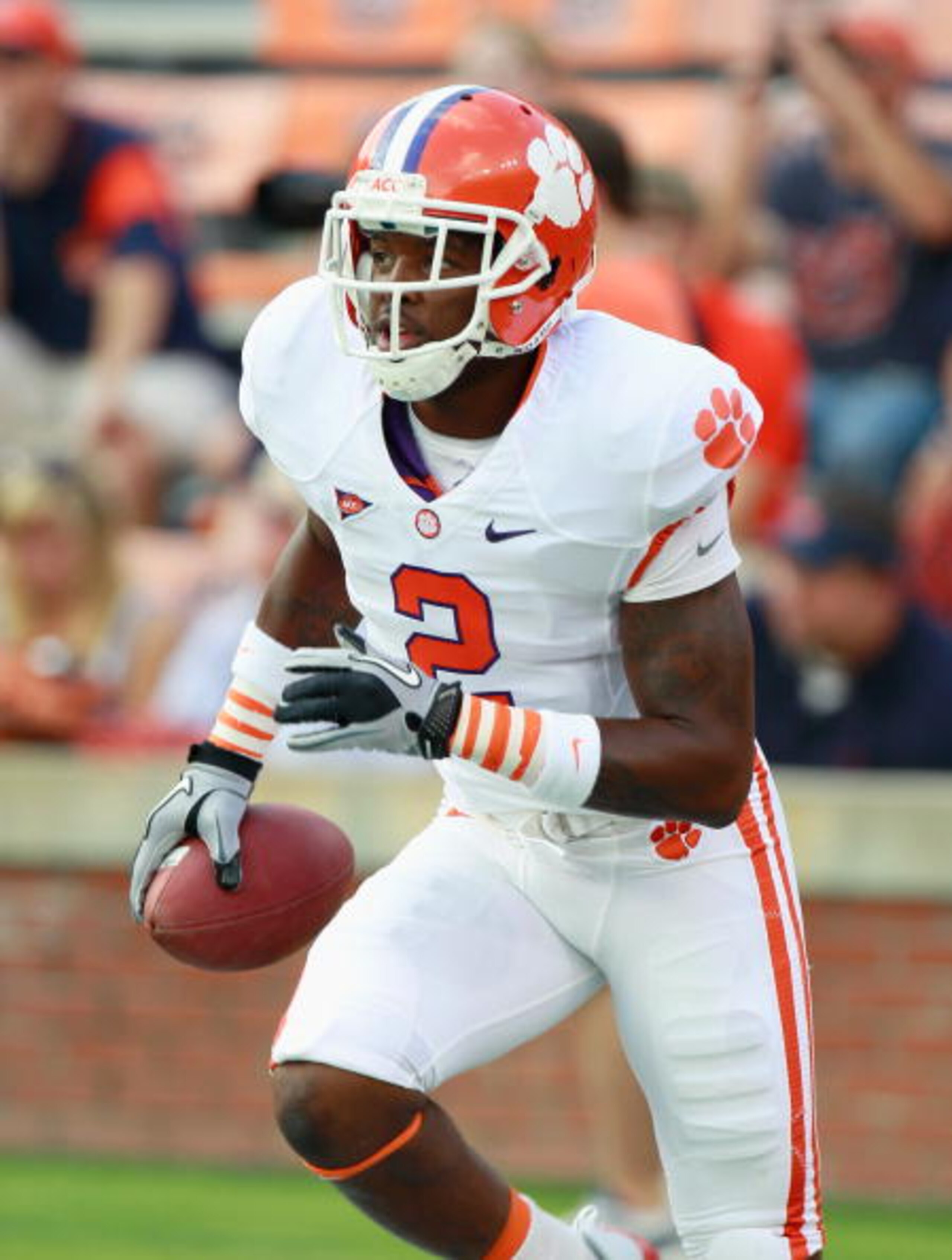 AUBURN, AL - SEPTEMBER 18: DeAndre McDaniel #2 of the Clemson Tigers against the Auburn Tigers at Jordan-Hare Stadium on September 18, 2010 in Auburn, Alabama. (Photo by Kevin C. Cox/Getty Images) AUBURN, AL - SEPTEMBER 18: DeAndre McDaniel #2 of the Clemson Tigers against the Auburn Tigers at Jordan-Hare Stadium on September 18, 2010 in Auburn, Alabama. (Photo by Kevin C. Cox/Getty Images)