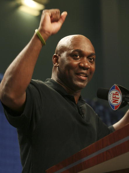 MIAMI - FEBRUARY 03:  Hall of Fame inductee, Thurman Thomas, formerly of the Buffalo Bills, makes his acceptance speech during the Super Bowl XLI Pro Football Hall of Fame Press Conference at the Miami Convention Center on February 3, 2007 in Miami, Flori