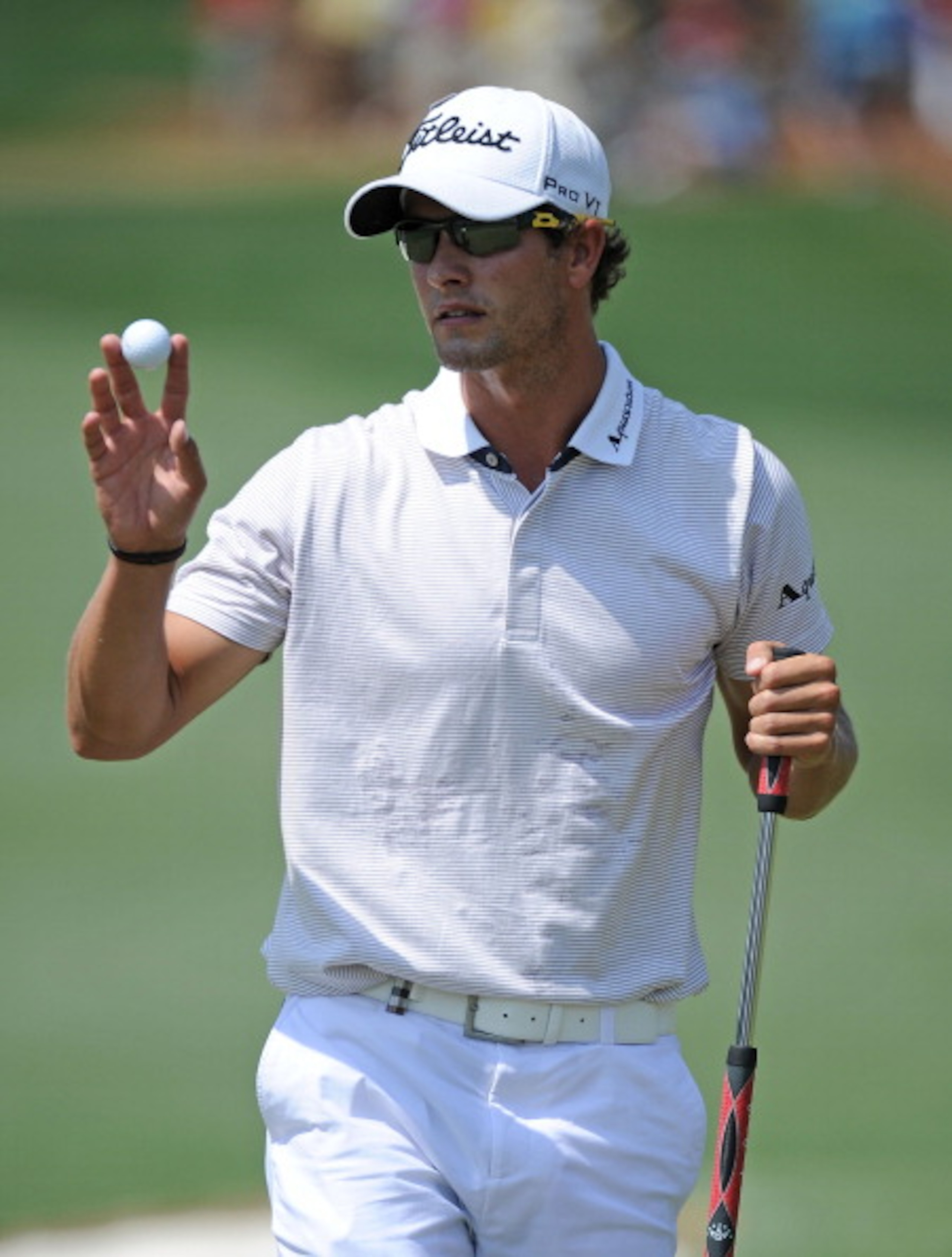 AUGUSTA, GA - APRIL 10:  Adam Scott of Australia waves to the gallery on the second hole during the final round of the 2011 Masters Tournament on April 10, 2011 in Augusta, Georgia.  (Photo by Harry How/Getty Images)