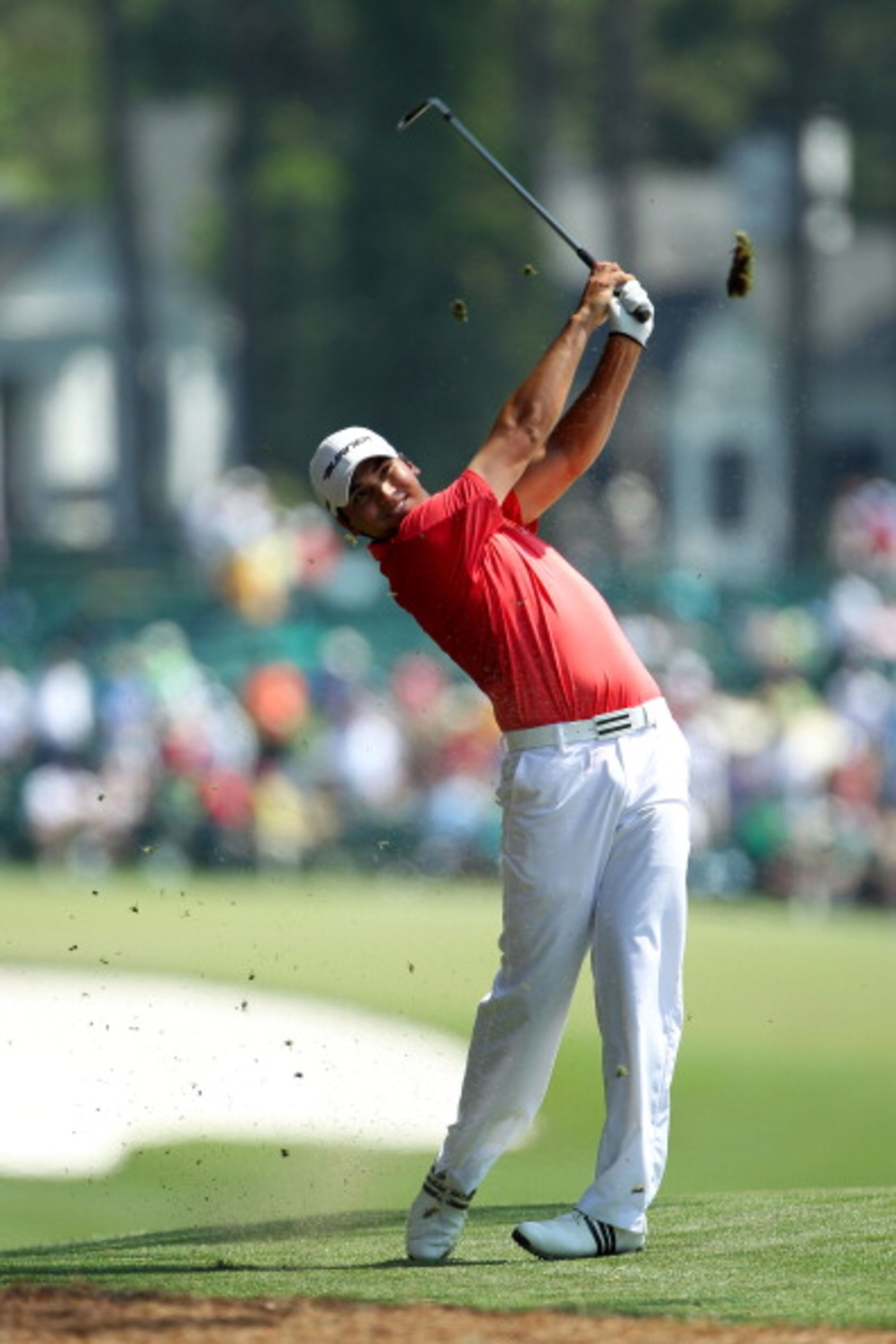 AUGUSTA, GA - APRIL 10:  Jason Day of Australia hits a shot on the first hole during the final round of the 2011 Masters Tournament at Augusta National Golf Club on April 10, 2011 in Augusta, Georgia.  (Photo by Jamie Squire/Getty Images)