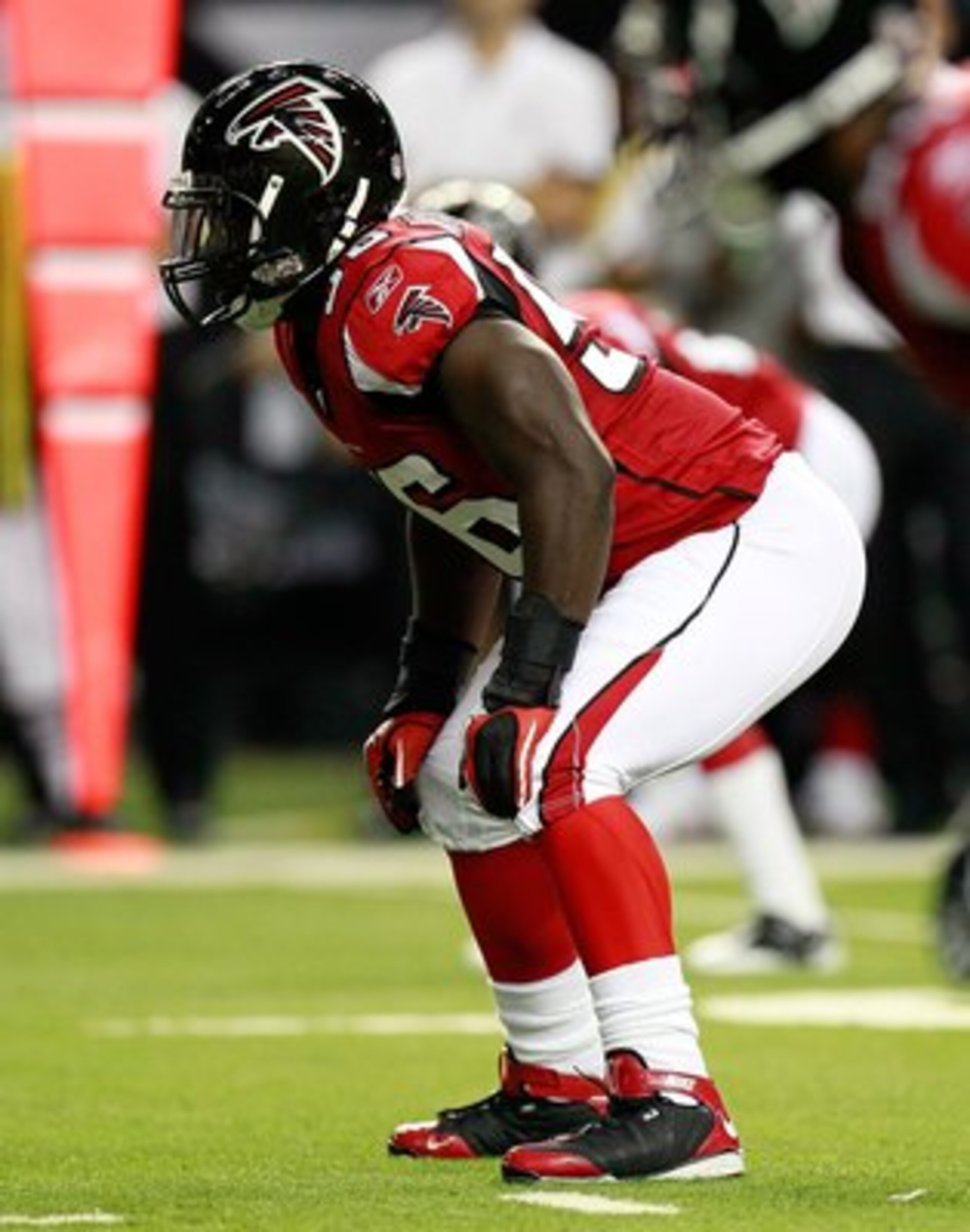 ATLANTA - AUGUST 13:  Sean Weatherspoon #56 of the Atlanta Falcons against the Kansas City Chiefs at Georgia Dome on August 13, 2010 in Atlanta, Georgia.  (Photo by Kevin C. Cox/Getty Images)