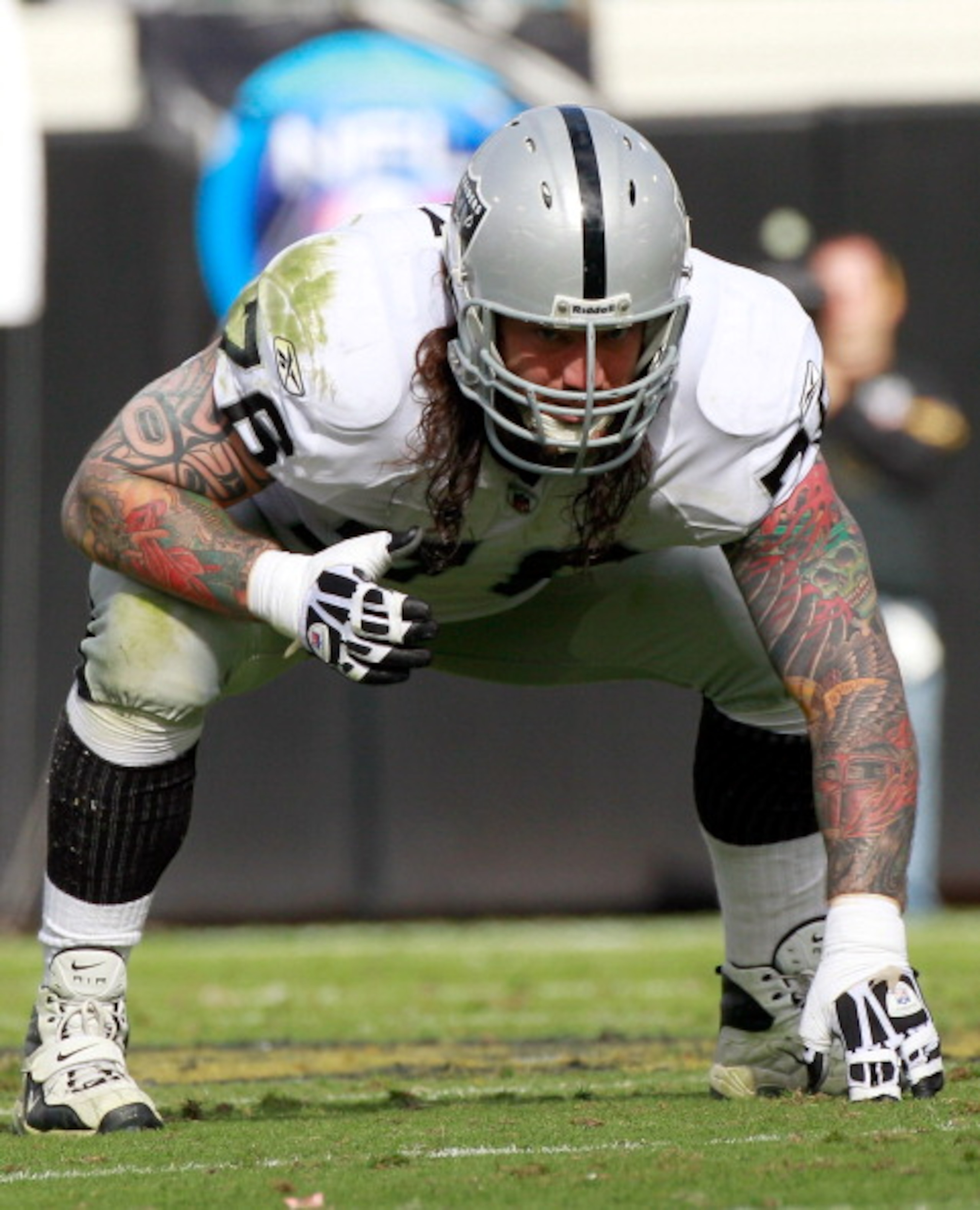 JACKSONVILLE, FL - DECEMBER 12:  Robert Gallery #76 of the Oakland Raiders lines up during the game against the Jacksonville Jaguars at EverBank Field on December 12, 2010 in Jacksonville, Florida.  (Photo by Sam Greenwood/Getty Images)