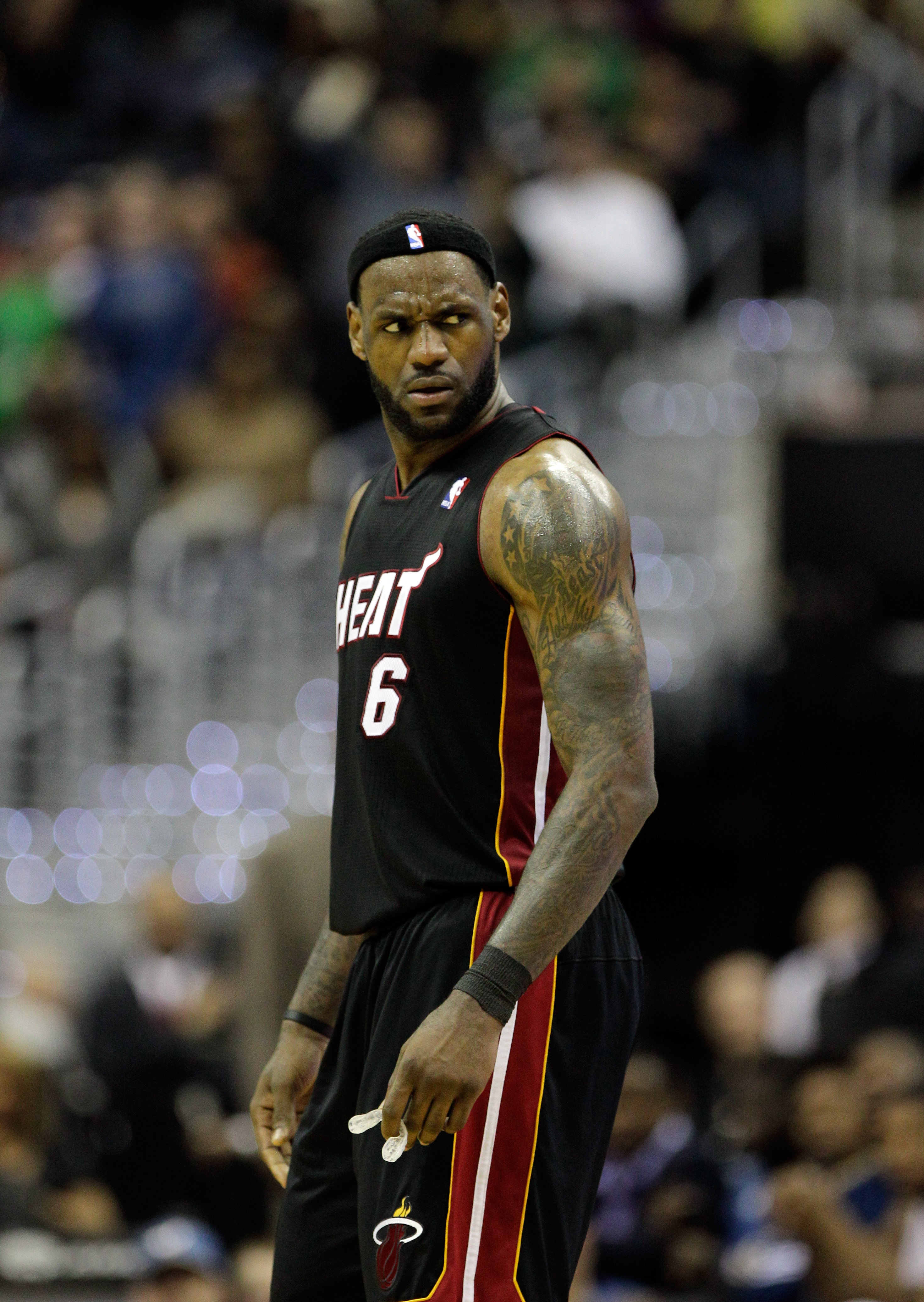 WASHINGTON, DC - MARCH 30:  LeBron James #6 of the Miami Heat against the Washington Wizards at the Verizon Center on March 30, 2011 in Washington, DC. NOTE TO USER: User expressly acknowledges and agrees that, by downloading and/or using this Photograph,
