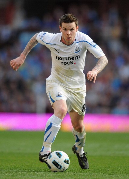 BIRMINGHAM, ENGLAND - APRIL 10:  Danny Guthrie of Newcastle United runs with the ball during the Barclays Premier League match between Aston Villa and Newcastle United at Villa Park on April 10, 2011 Birmingham, England.  (Photo by Michael Regan/Getty Ima