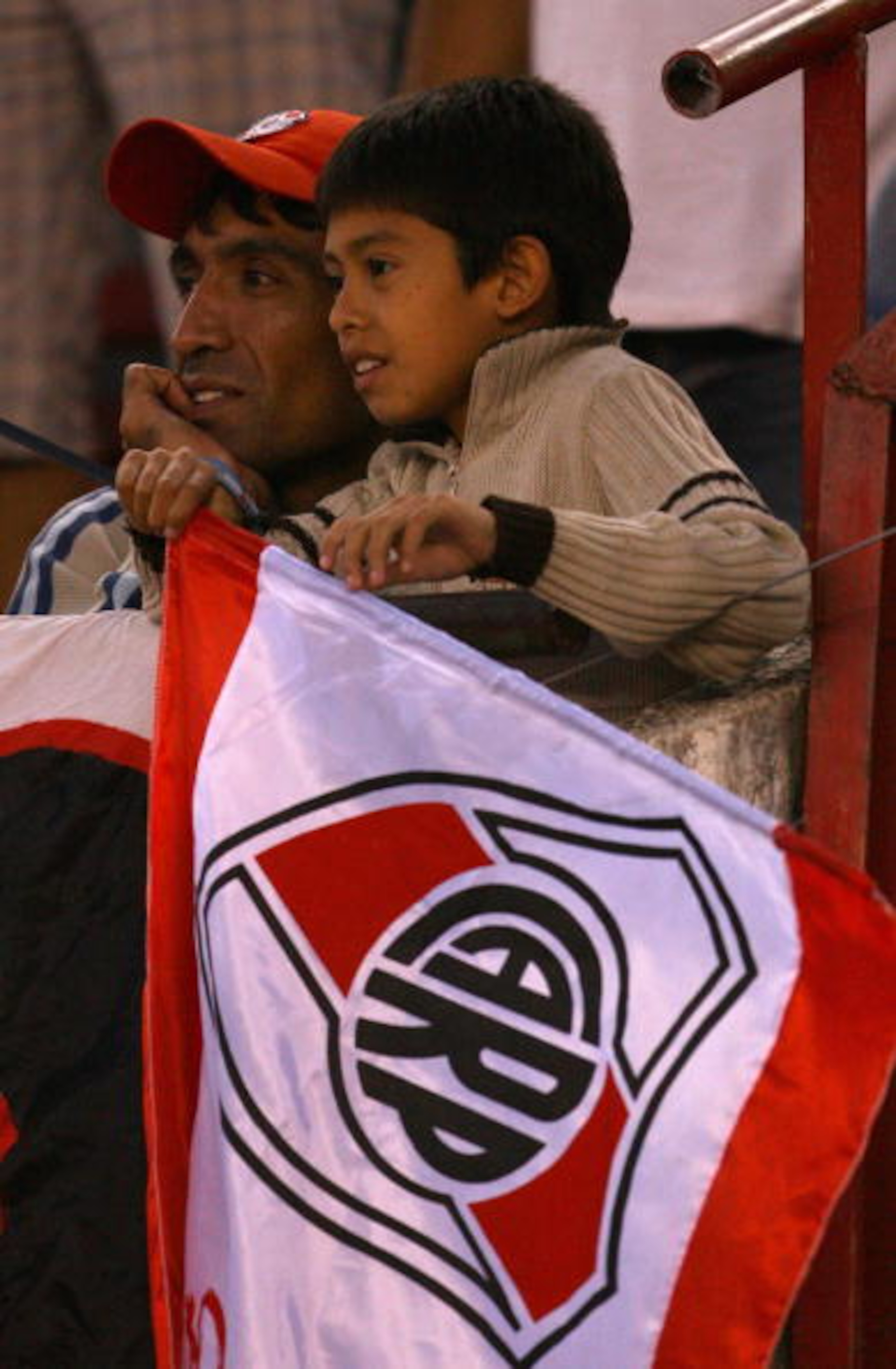 BUENOS AIRES, ARGENTINA - FEBRUARY 10: River Plate fans watch the Primera Division closing season match between River Plate and Gimnasia de Jujuy at the Estadio Monumental on February 10, 2008 in Buenos Aires, Argentina. (Photo by Julian Finney/Getty Im BUENOS AIRES, ARGENTINA - FEBRUARY 10: River Plate fans watch the Primera Division closing season match between River Plate and Gimnasia de Jujuy at the Estadio Monumental on February 10, 2008 in Buenos Aires, Argentina. (Photo by Julian Finney/Getty Im