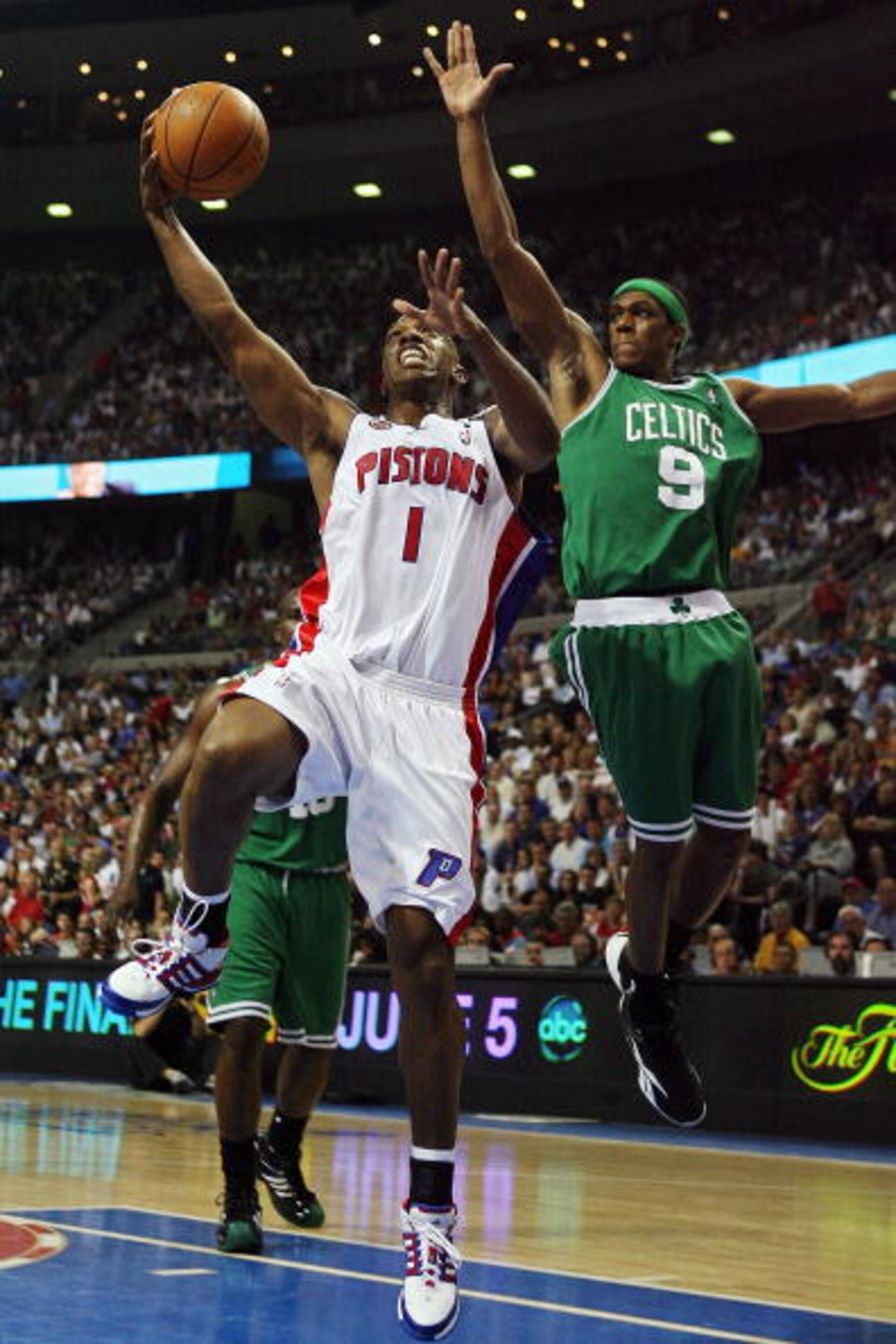 AUBURN HILLS, MI - MAY 30:  Chauncey Billups #1 of the Detroit Pistons goes to the hoop against Rajon Rondo #9 of the Boston Celtics during Game Six of the Eastern Conference finals during the 2008 NBA Playoffs at the Palace of Auburn Hills on May 30, 200
