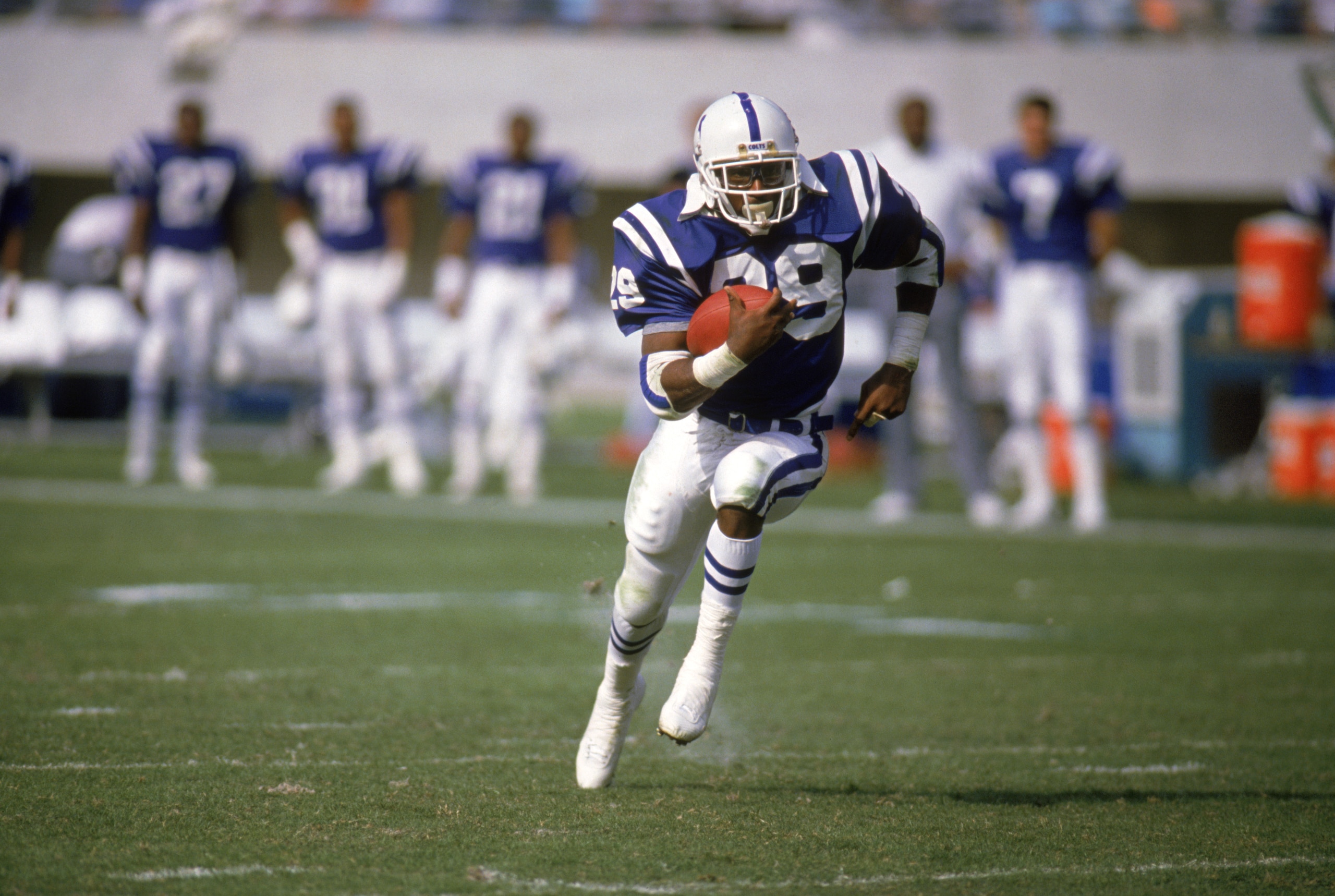 UNDATED - Eric Dickerson #29 of the Indianapolis Colts carries the ball up the field during a 1988 NFL season. (Photo by: Allen Steele/Getty Images)