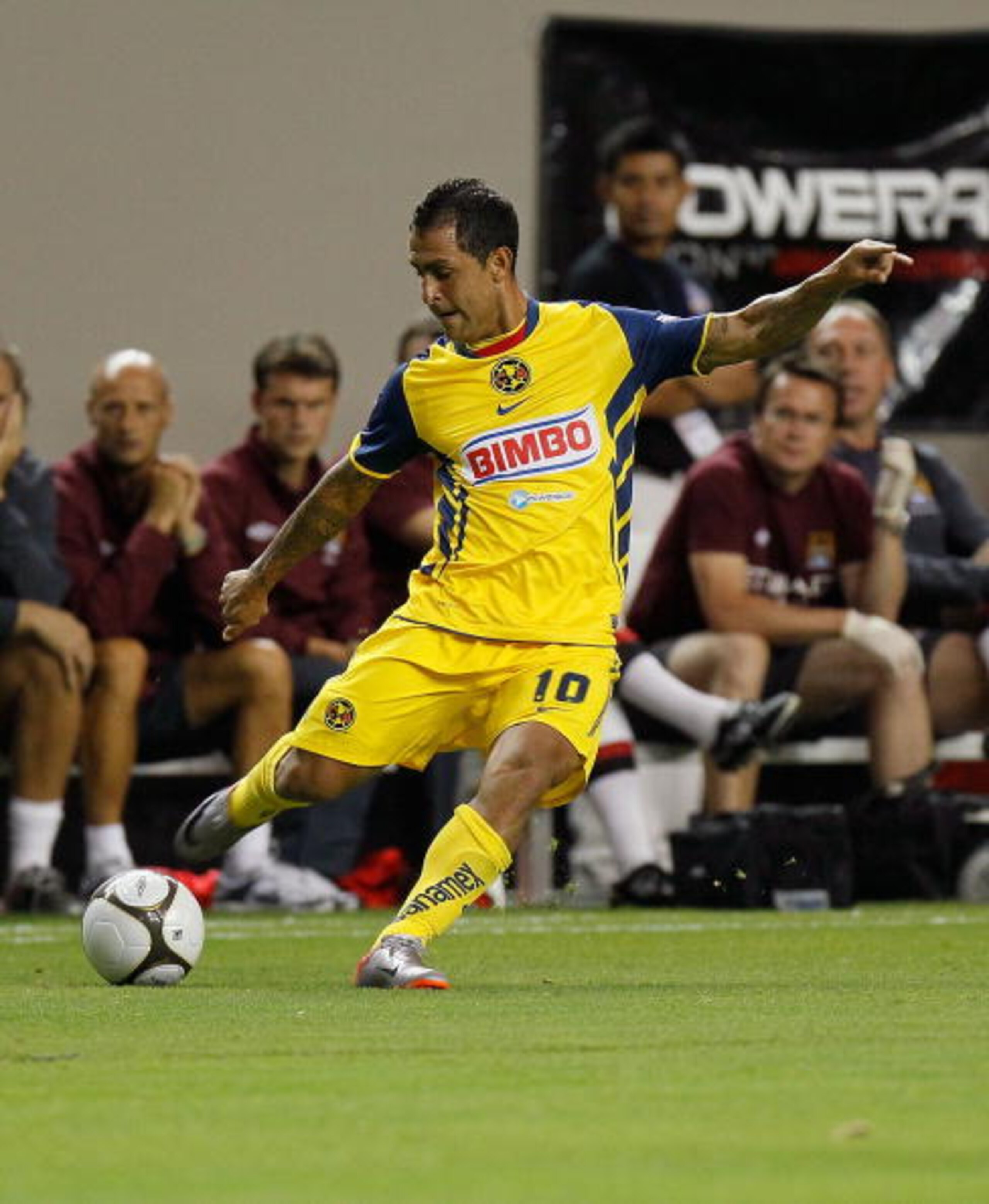 ATLANTA - JULY 28:  Daniel Montenegro #10 of Club America against Manchester City during the 2010 Aaron's International Soccer Challenge match at Georgia Dome on July 28, 2010 in Atlanta, Georgia.  (Photo by Kevin C. Cox/Getty Images)