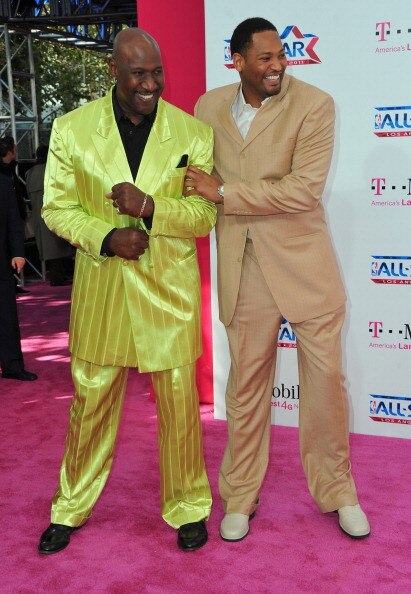 LOS ANGELES, CA - FEBRUARY 20:  Former NBA players Darryl Dawkins and Robert Horry arrive to the T-Mobile Magenta Carpet at the 2011 NBA All-Star Game on February 20, 2011 in Los Angeles, California.  (Photo by Alberto E. Rodriguez/Getty Images)