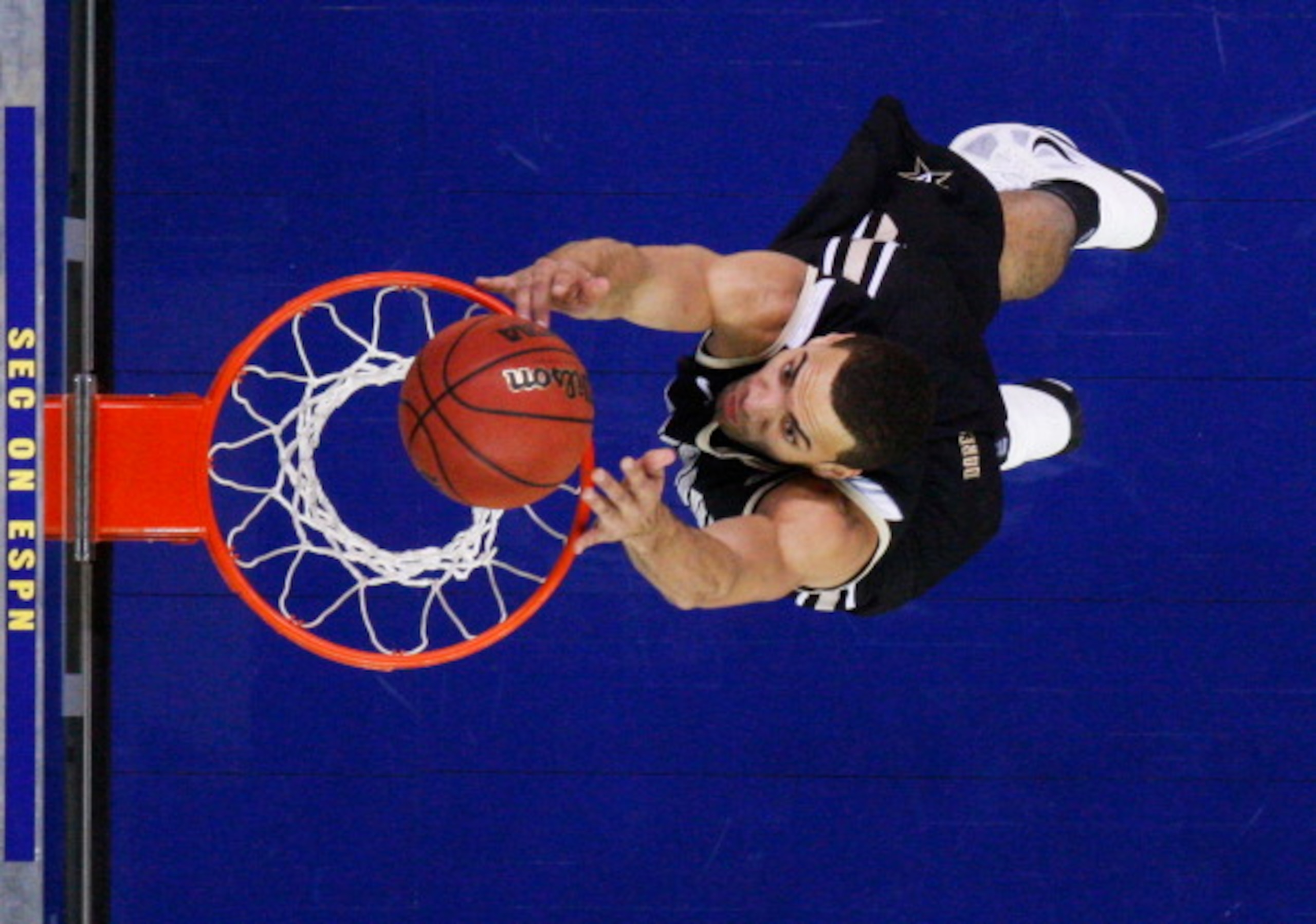 ATLANTA, GA - MARCH 11:  Jeffery Taylor #44 of the Vanderbilt Commodores dunks on the Mississippi State Bulldogs during the quarterfinals of the SEC Men's Basketball Tournament at Georgia Dome on March 11, 2011 in Atlanta, Georgia. The Commodores defeated