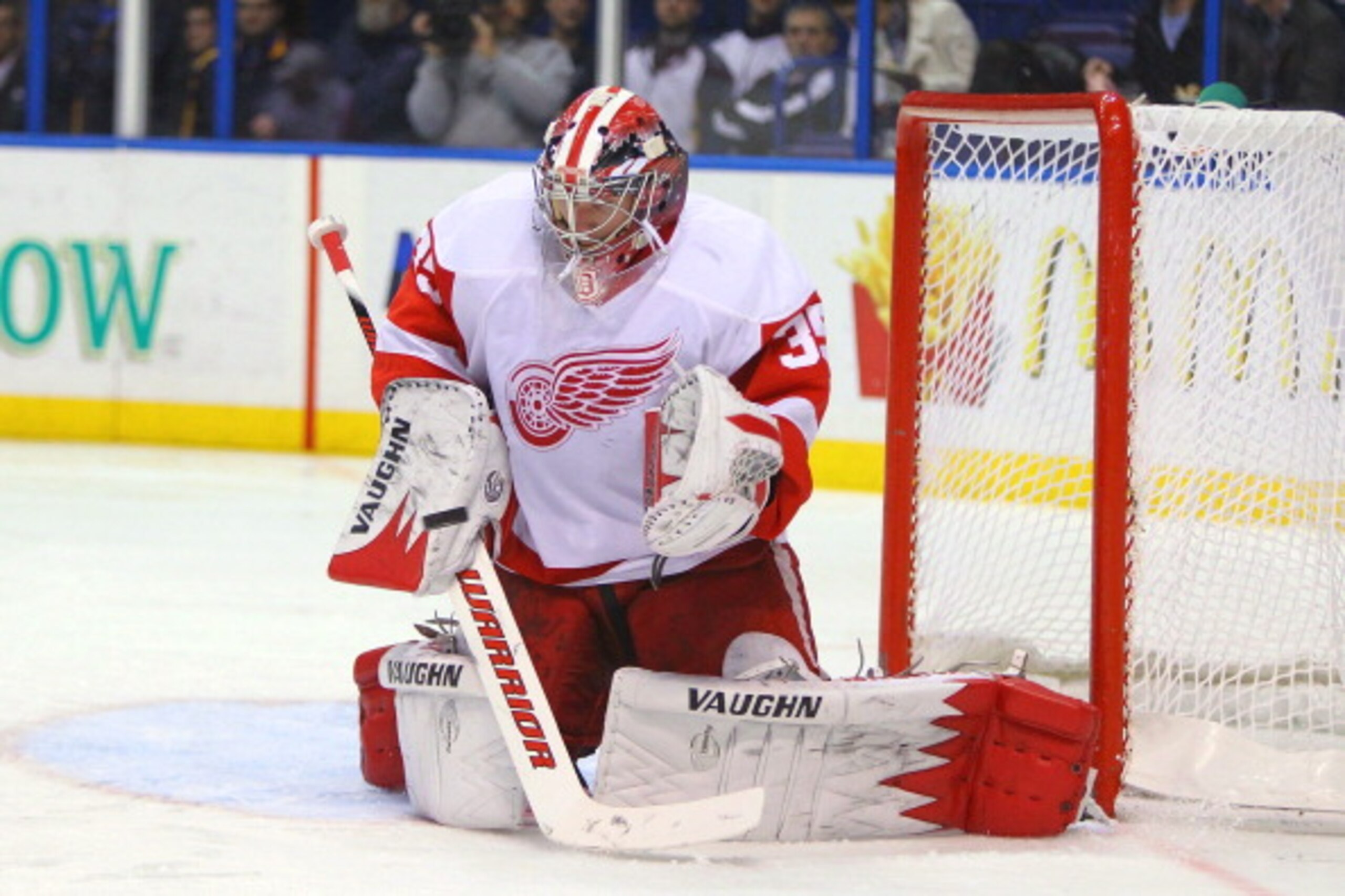 ST. LOUIS, MO - MARCH 12: Jimmy Howard #35 of the Detroit Red Wings makes a save against the St. Louis Blues at the Scottrade Center on March 12, 2011 in St. Louis, Missouri. (Photo by Dilip Vishwanat/Getty Images) ST. LOUIS, MO - MARCH 12: Jimmy Howard #35 of the Detroit Red Wings makes a save against the St. Louis Blues at the Scottrade Center on March 12, 2011 in St. Louis, Missouri. (Photo by Dilip Vishwanat/Getty Images)