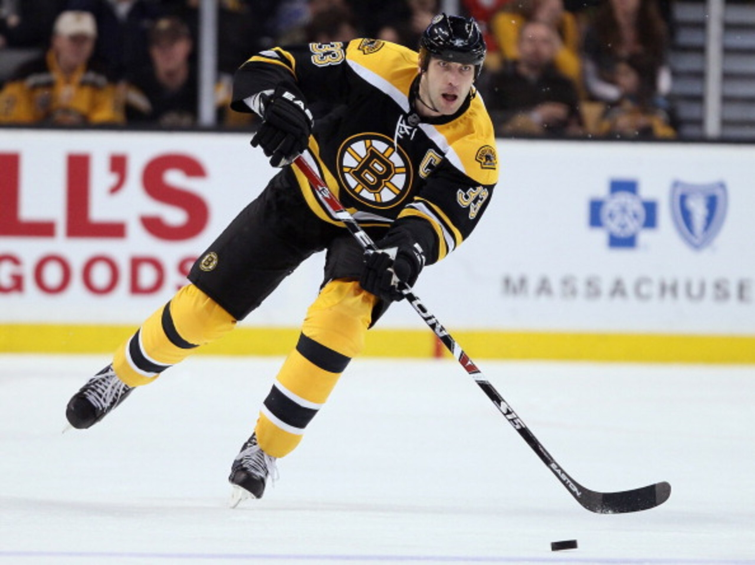 BOSTON, MA - MARCH 29: Zdeno Chara #33 of the Boston Bruins takes the puck in the third period against the Chicago Blackhawks on March 29, 2011 at the TD Garden in Boston, Massachusetts. The Boston Bruins defeated the Chicago Blackhawks 3-0. (Photo by E BOSTON, MA - MARCH 29: Zdeno Chara #33 of the Boston Bruins takes the puck in the third period against the Chicago Blackhawks on March 29, 2011 at the TD Garden in Boston, Massachusetts. The Boston Bruins defeated the Chicago Blackhawks 3-0. (Photo by E