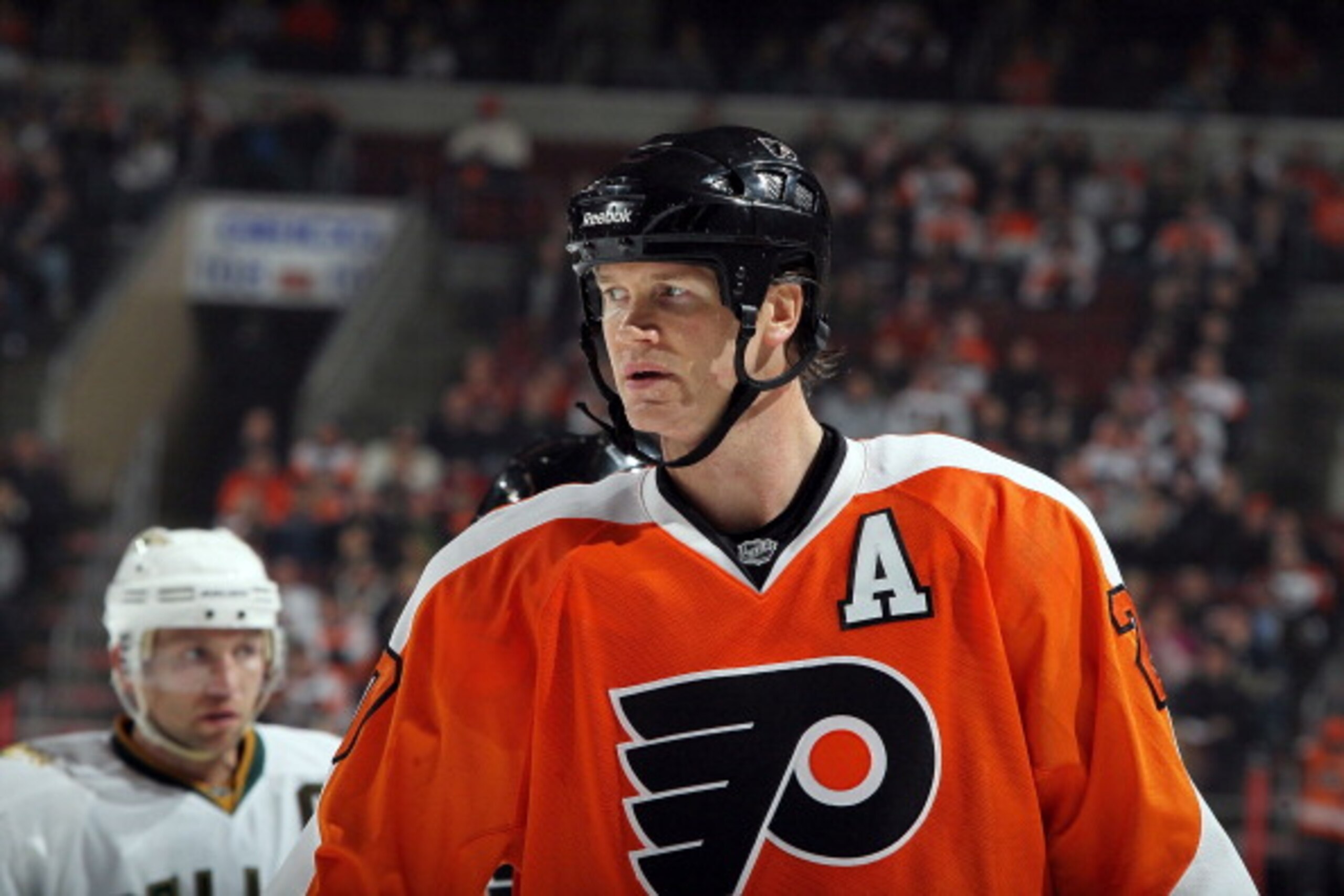 PHILADELPHIA, PA - FEBRUARY 05: Chris Pronger #20 of the Dallas Stars skates against the Philadelphia Flyers on February 5, 2011 at Wells Fargo Center in Philadelphia, Pennsylvania. The Flyers defeated the Stars 3-1. (Photo by Jim McIsaac/Getty Images) PHILADELPHIA, PA - FEBRUARY 05: Chris Pronger #20 of the Dallas Stars skates against the Philadelphia Flyers on February 5, 2011 at Wells Fargo Center in Philadelphia, Pennsylvania. The Flyers defeated the Stars 3-1. (Photo by Jim McIsaac/Getty Images)