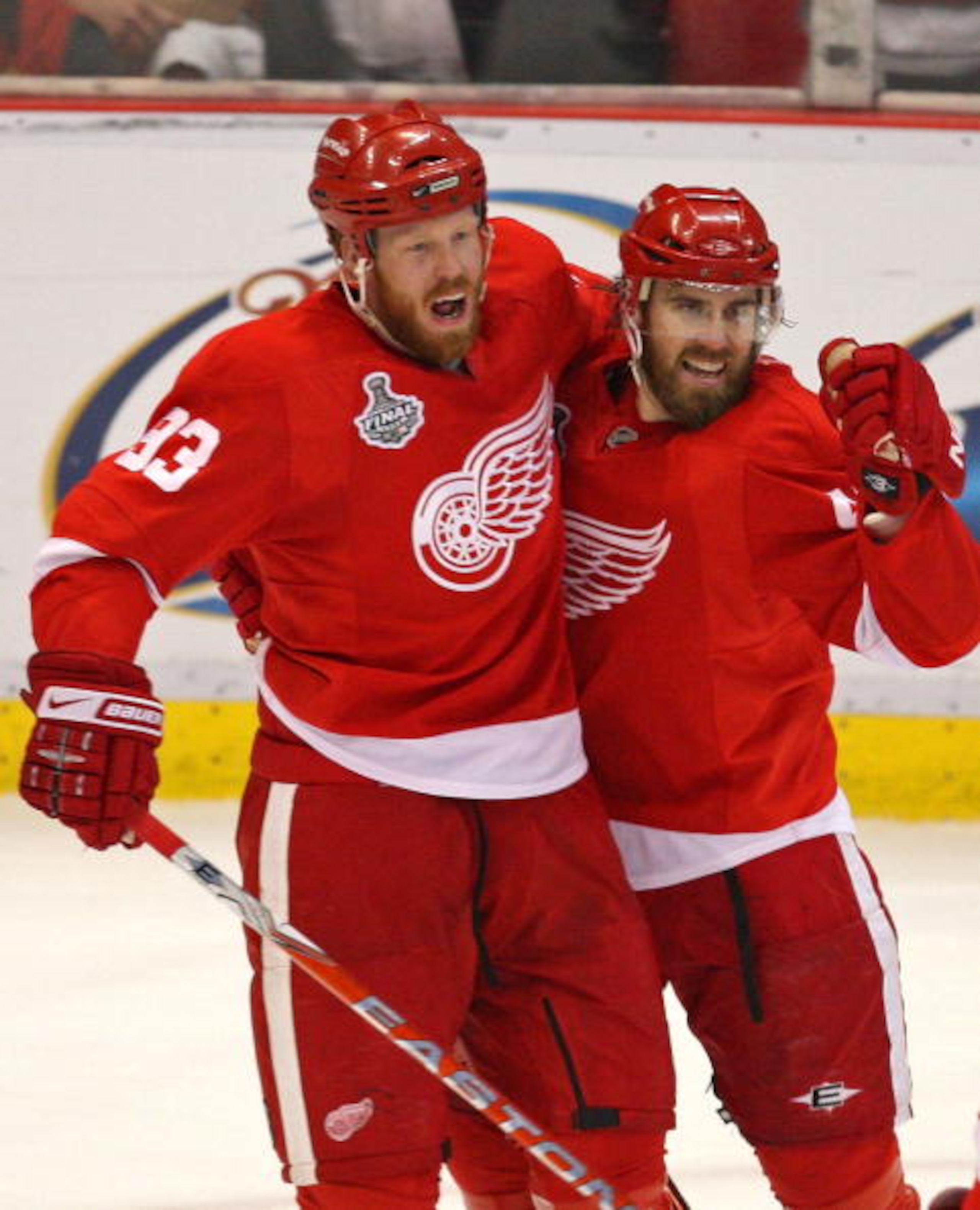 DETROIT - JUNE 06: Henrik Zetterberg #40 of the Detroit Red Wings celebrates his goal against the Pittsburgh Penguins with Johan Franzen #93 during Game Five of the 2009 NHL Stanley Cup Finals at Joe Louis Arena on June 6, 2009 in Detroit, Michigan. (Ph DETROIT - JUNE 06: Henrik Zetterberg #40 of the Detroit Red Wings celebrates his goal against the Pittsburgh Penguins with Johan Franzen #93 during Game Five of the 2009 NHL Stanley Cup Finals at Joe Louis Arena on June 6, 2009 in Detroit, Michigan. (Ph