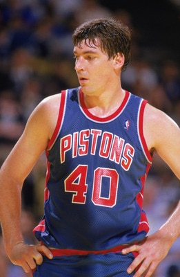 1988:  Bill Laimbeer #40 of the Detroit Pistons looks on in a game during the 1988-1989 NBA season.  (Photo by Stephen Dunn/Getty Images)