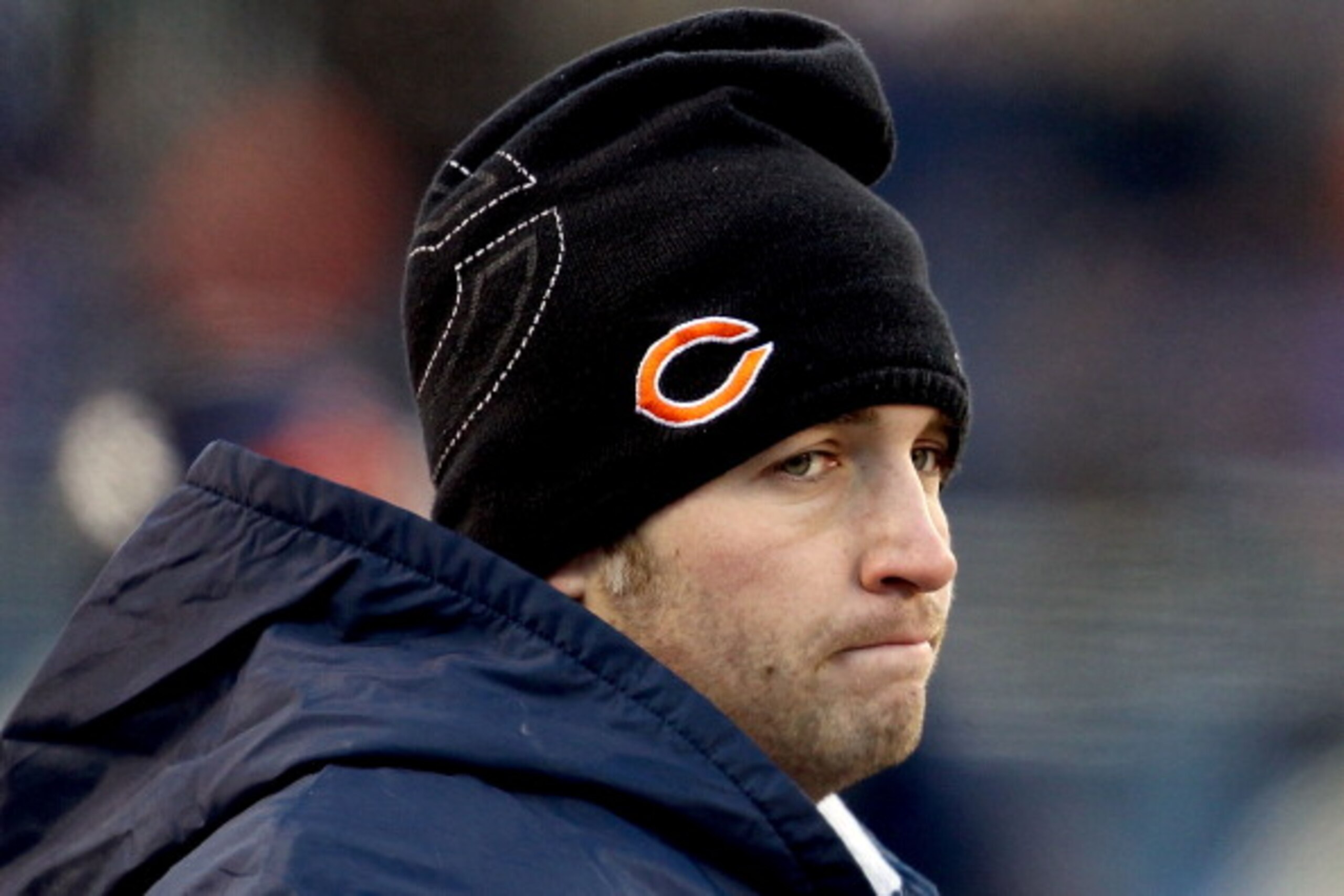 CHICAGO, IL - JANUARY 23:  Quarterback Jay Cutler #6 of the Chicago Bears on the sideline in the third quarter after leaving the game with an injury against the Green Bay Packers in the NFC Championship Game at Soldier Field on January 23, 2011 in Chicago