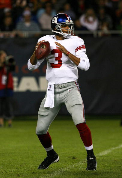 CHICAGO - AUGUST 22: Andre Woodson #3 of the New York Giants looks to pass against the Chicago Bears during their preseason NFL game at Soldier Field on August 22, 2009 in Chicago, Illinois.  (Photo by Jonathan Daniel/Getty Images)