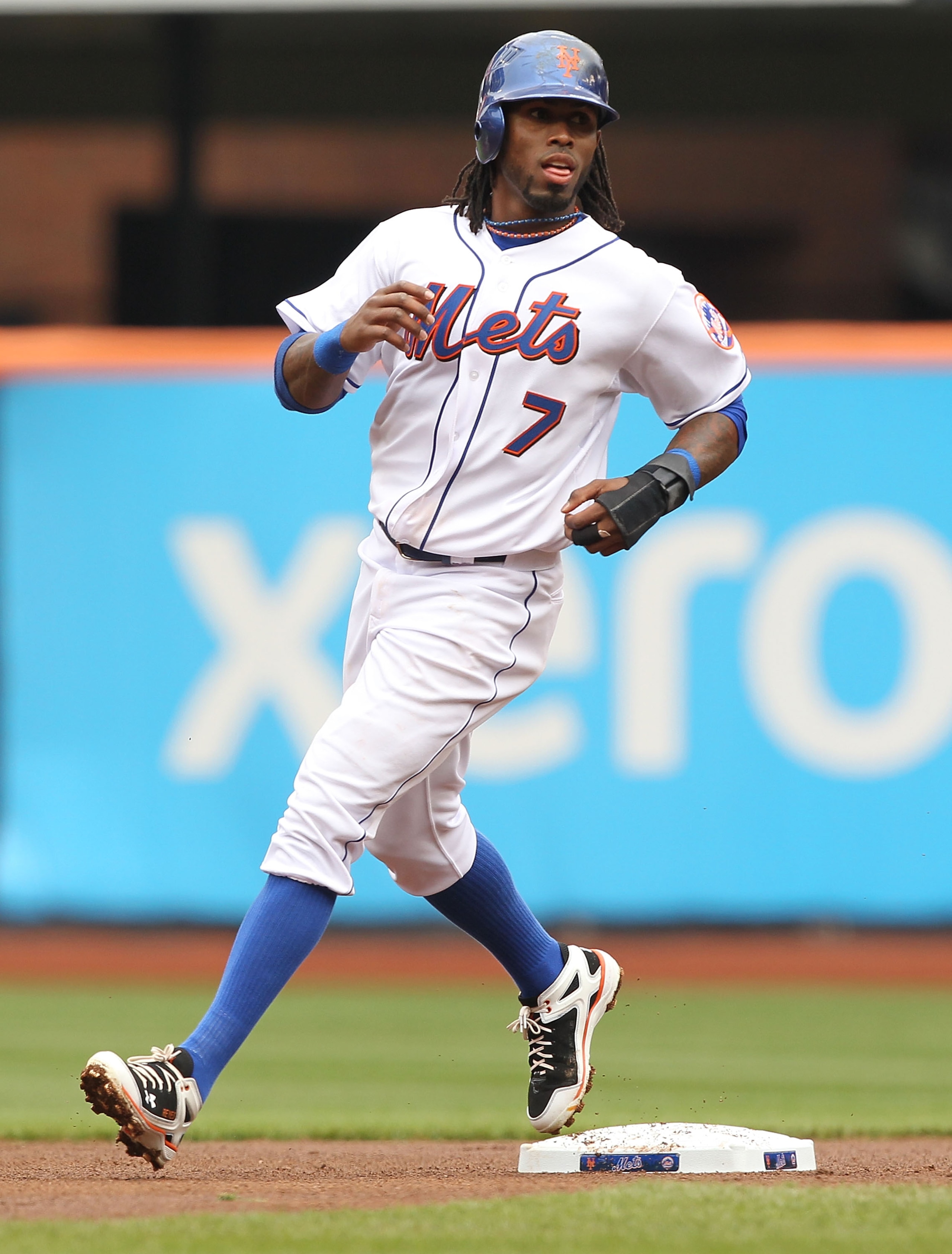 NEW YORK, NY - APRIL 10:  Jose Reyes #7 of the New York Mets in action against the Washington Nationals during their game on April 10, 2011 at Citi Field in the Flushing neighborhood of the Queens borough of New York City.  (Photo by Al Bello/Getty Images