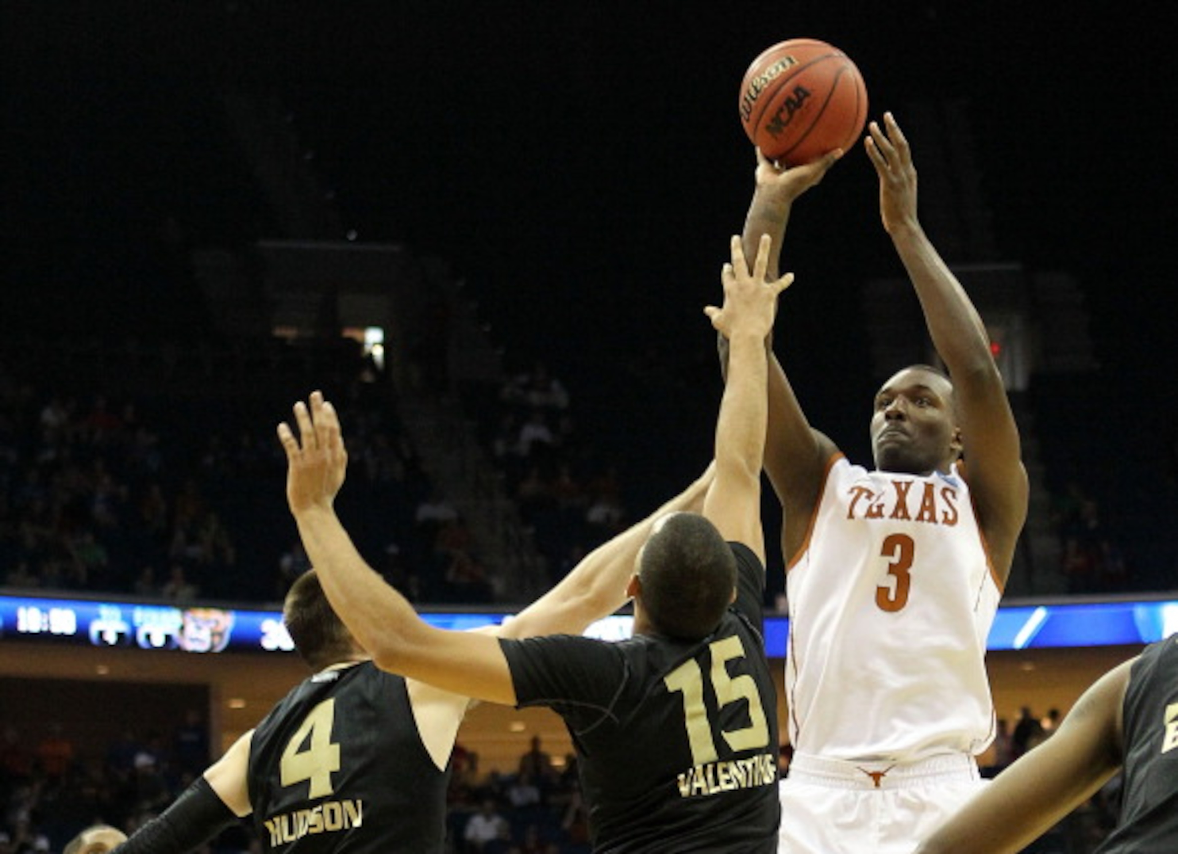 TULSA, OK - MARCH 18:  Jordan Hamilton #3 of the Texas Longhorns takes a shot against the Oakland Golden Grizzlies during the second round of the 2011 NCAA men's basketball tournament at BOK Center on March 18, 2011 in Tulsa, Oklahoma.  (Photo by Ronald M