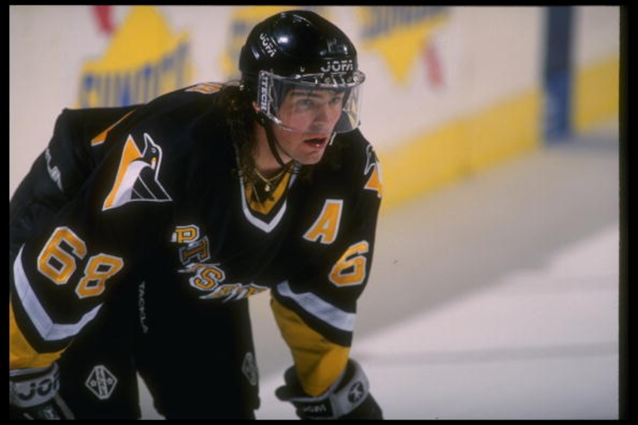 3 Nov 1995: Rightwinger Jaromir Jagr of the Pittsburgh Penguins looks on during a game against the Buffalo Sabres at Memorial Auditorium in Buffalo, New York. The game was a tie, 3-3.