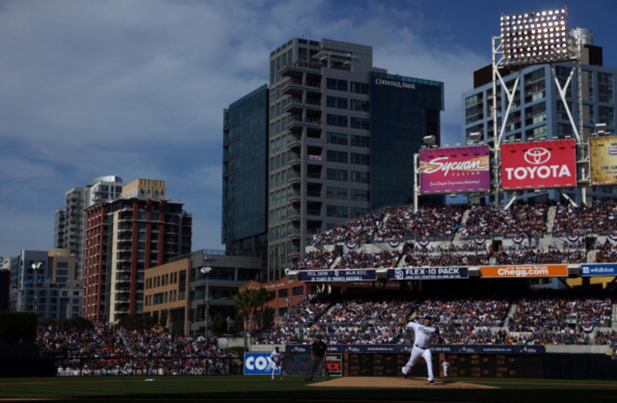 SAN DIEGO, CA - APRIL 5:  Starting Pitcher Aaron Harang #41 of the San Diego Padres throws from the mound against the San Francisco Giants during their MLB Game at Petco Park on April 5, 2011 in San Diego, California. (Photo by Donald Miralle/Getty Images