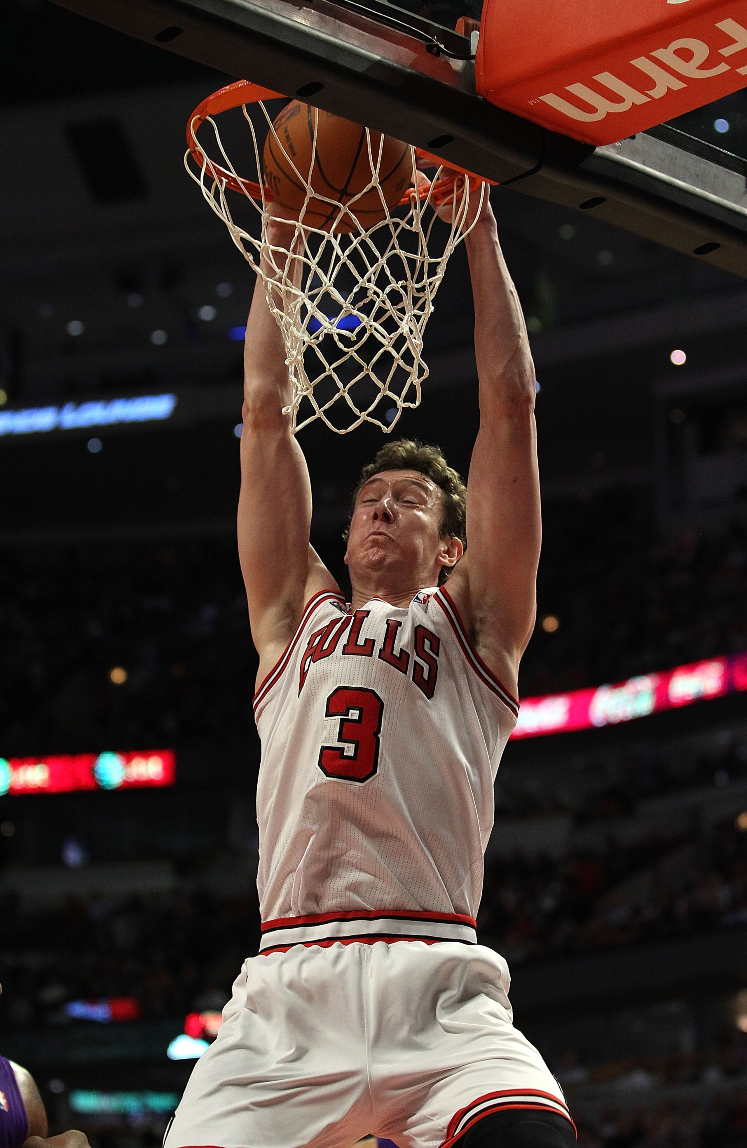 CHICAGO, IL - MARCH 21: Omer Asik #3 of the Chicago Bulls goes up for a dunk against the Sacramento Kings at the United Center on March 21, 2011 in Chicago, Illinois. The Bulls defeated the Kings 132-92. NOTE TO USER: User expressly acknowledges and agree