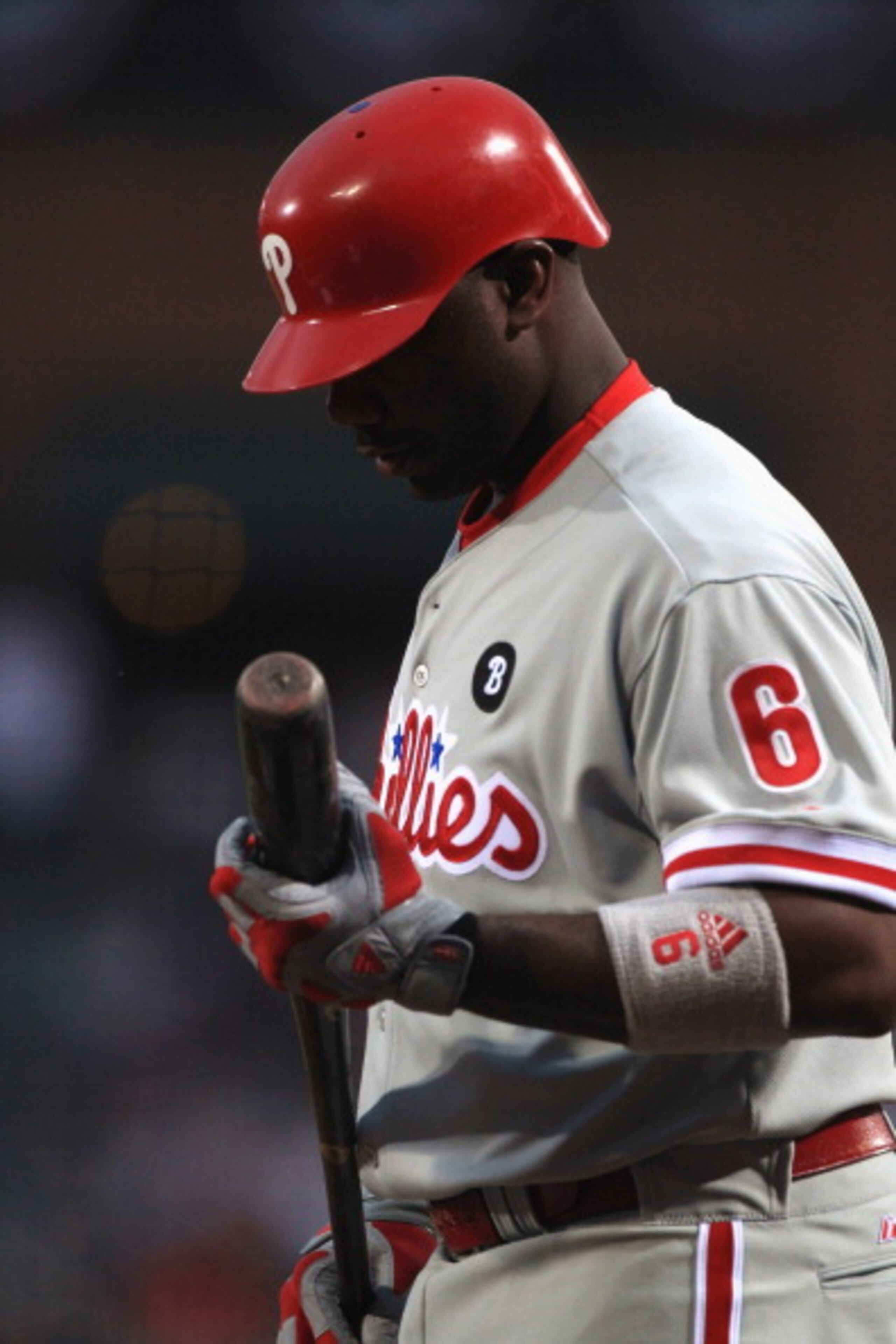 ATLANTA, GA - APRIL 08:  Ryan Howard #6 of the Philadephia Phillies against the Atlanta Braves during their opening day game at Turner Field on April 8, 2011 in Atlanta, Georgia.  (Photo by Streeter Lecka/Getty Images)